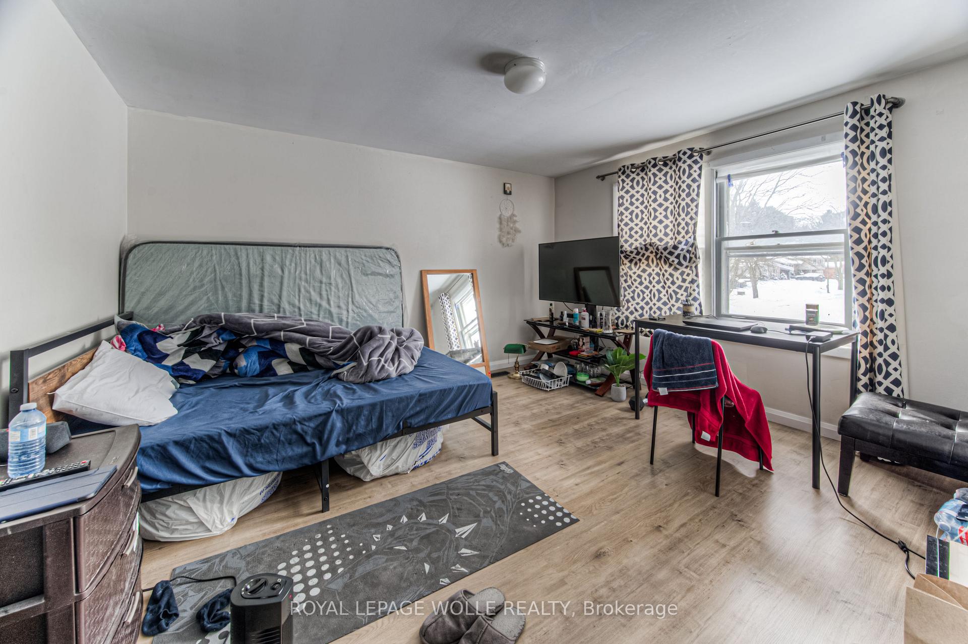 Photo 20 of 42 Cardill Crescent, Waterloo — HOMEH