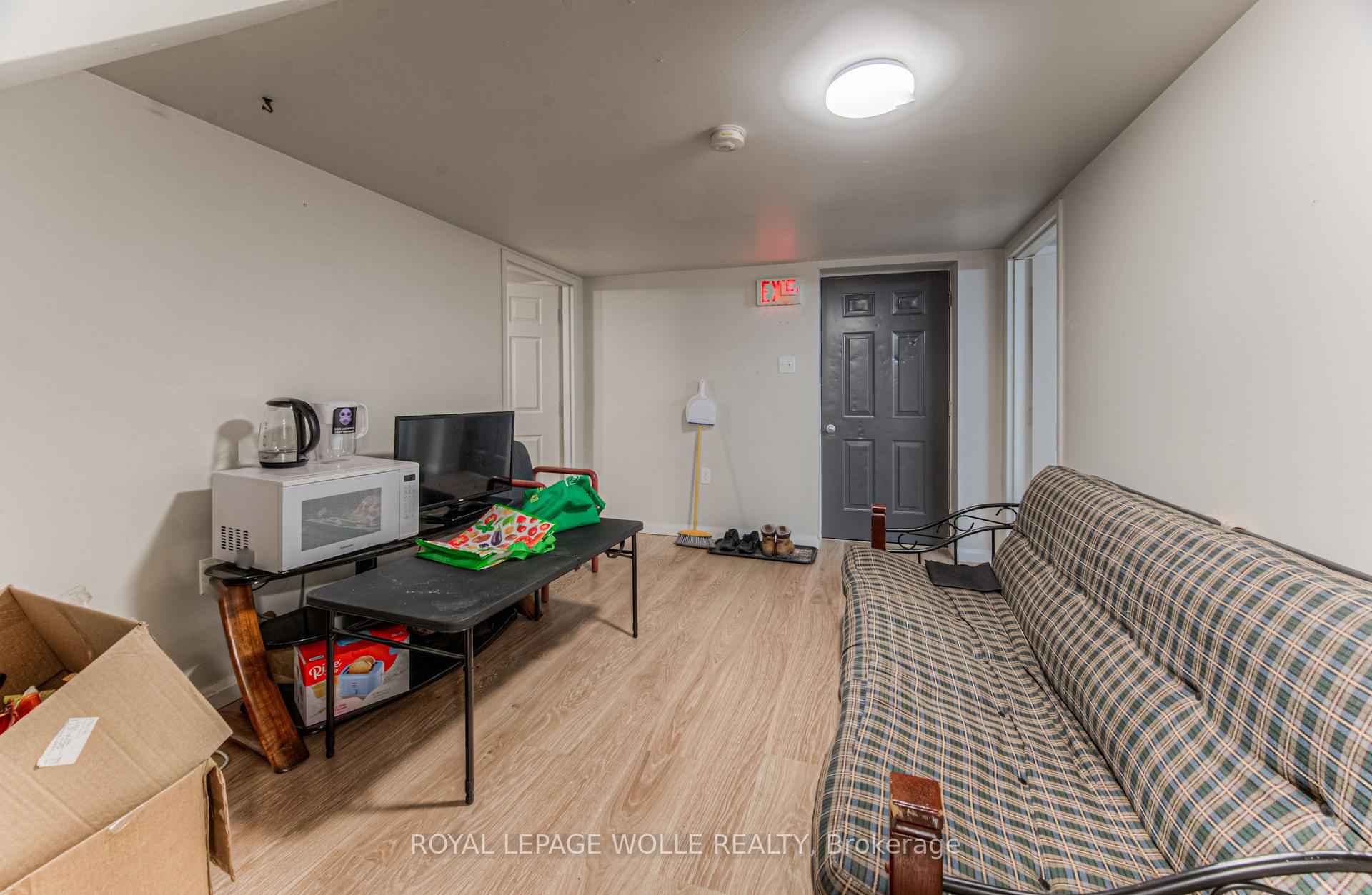 Photo 21 of 42 Cardill Crescent, Waterloo — HOMEH