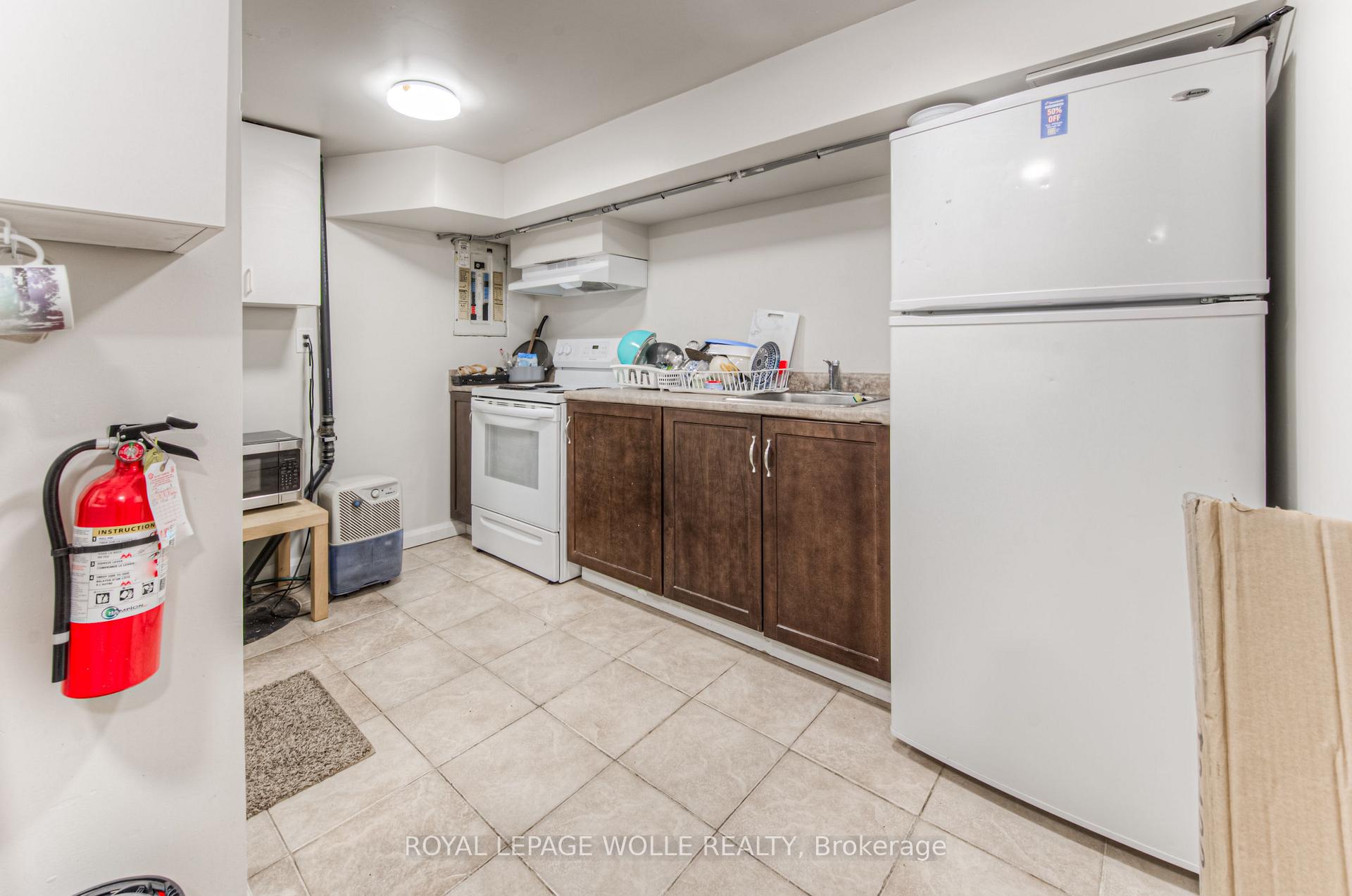 Photo 26 of 42 Cardill Crescent, Waterloo — HOMEH