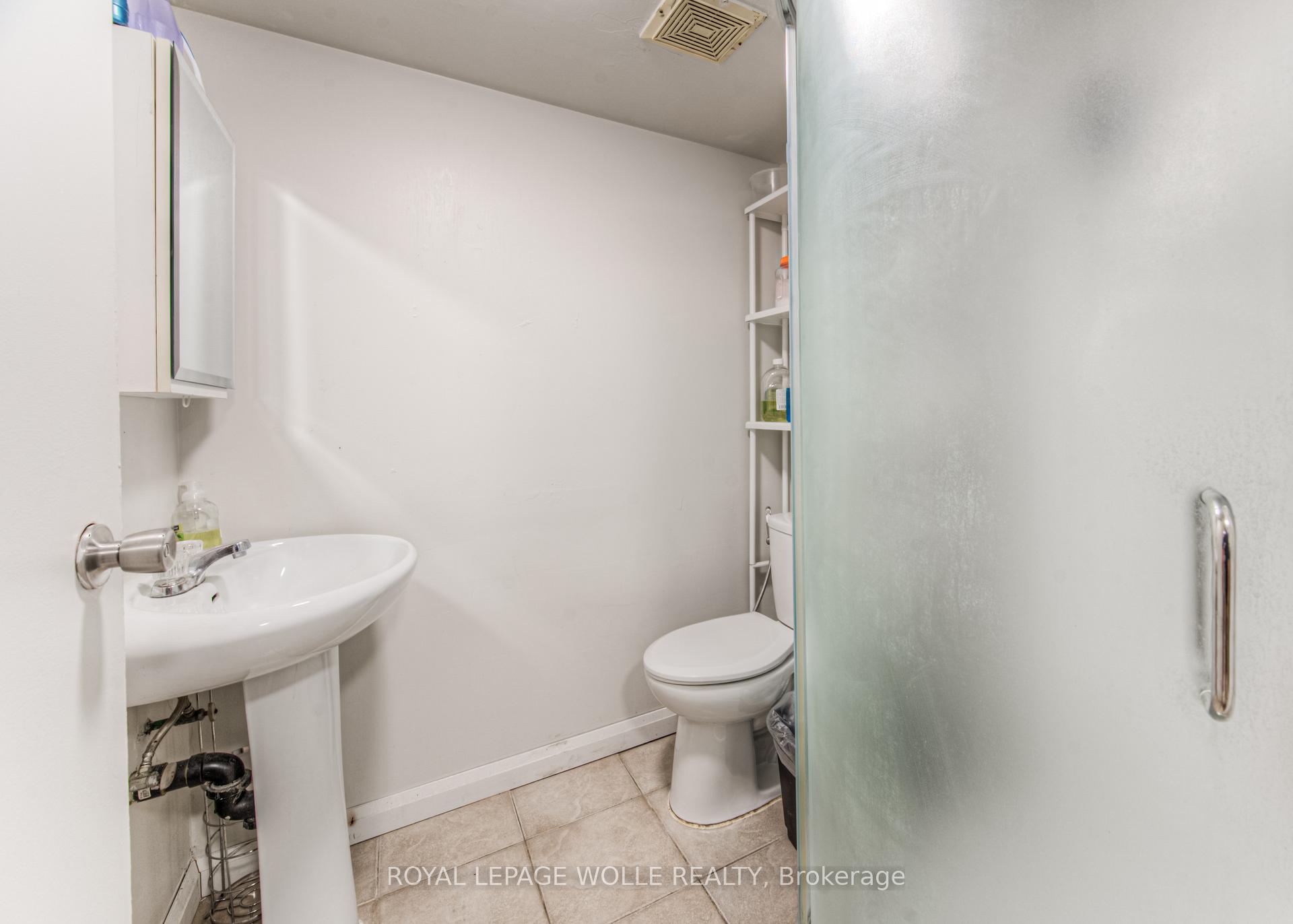 Photo 29 of 42 Cardill Crescent, Waterloo — HOMEH