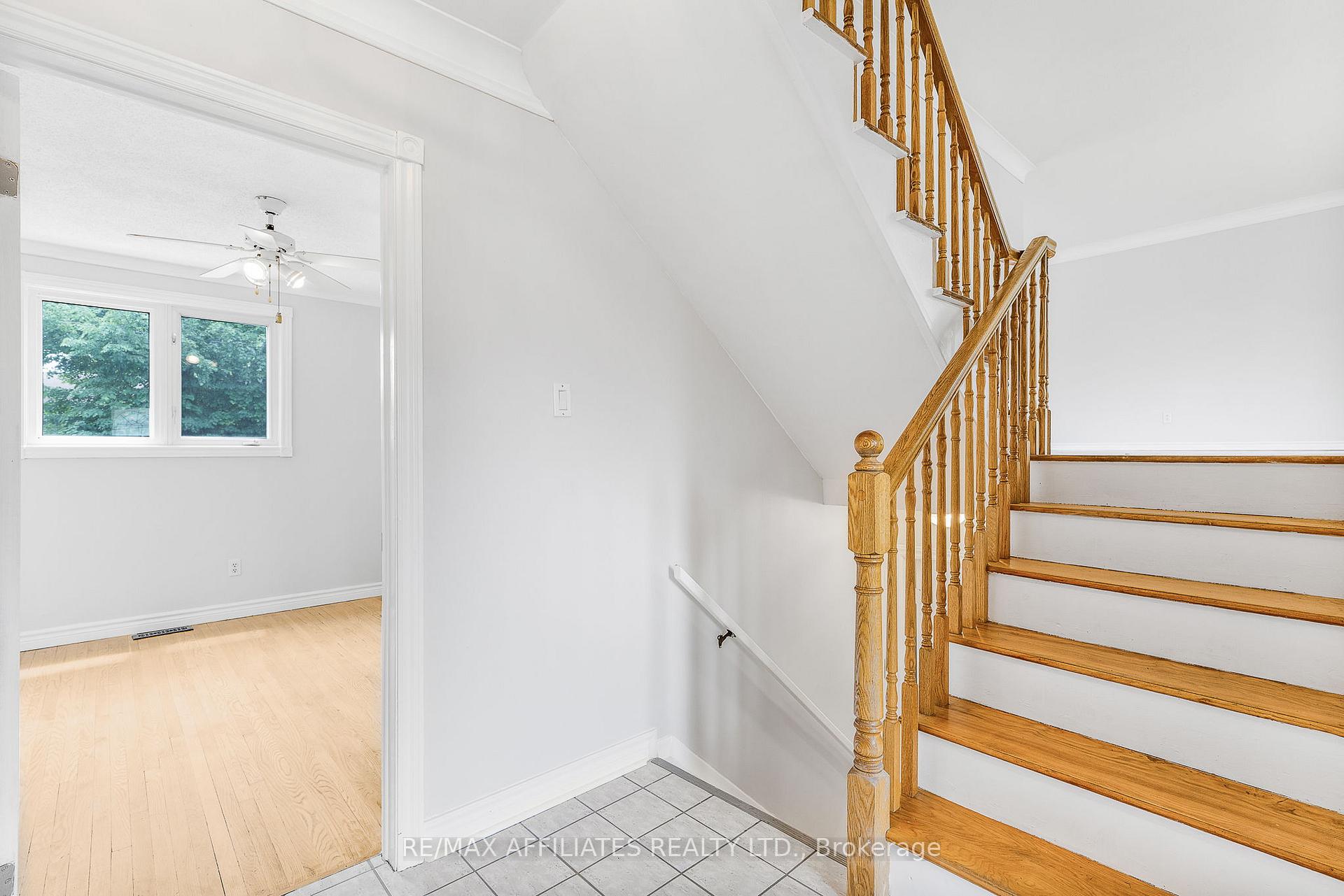Photo 4 of 1860 Florida Avenue, Ottawa, Guildwood Estates - Urbandale Acres — HOMEH