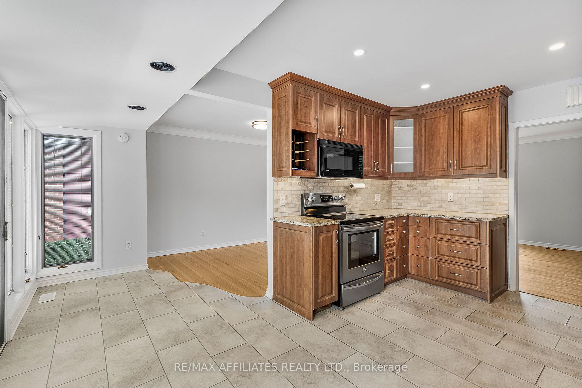 Photo 14 of 1860 Florida Avenue, Ottawa, Guildwood Estates - Urbandale Acres — HOMEH