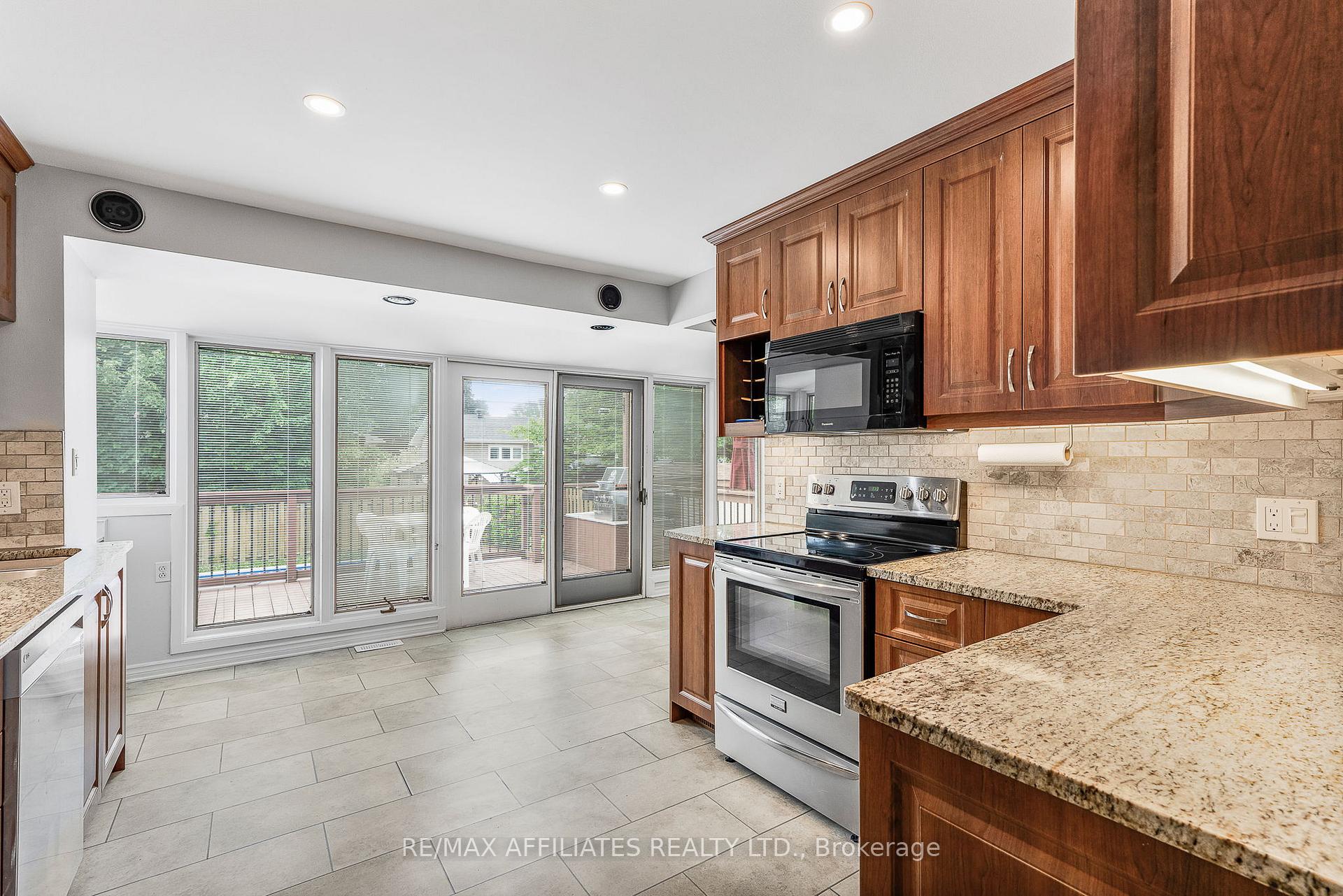 Photo 17 of 1860 Florida Avenue, Ottawa, Guildwood Estates - Urbandale Acres — HOMEH