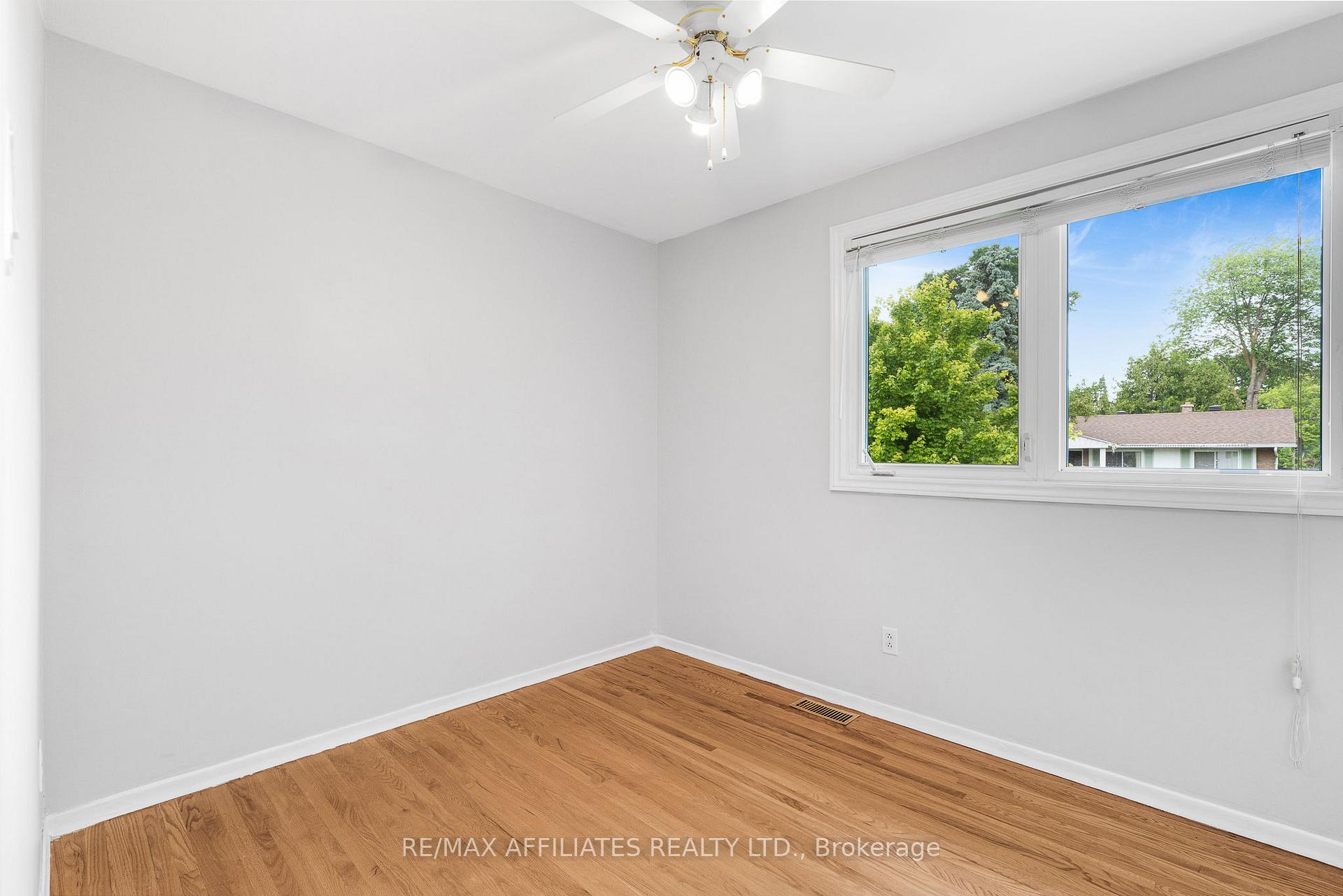 Photo 18 of 1860 Florida Avenue, Ottawa, Guildwood Estates - Urbandale Acres — HOMEH