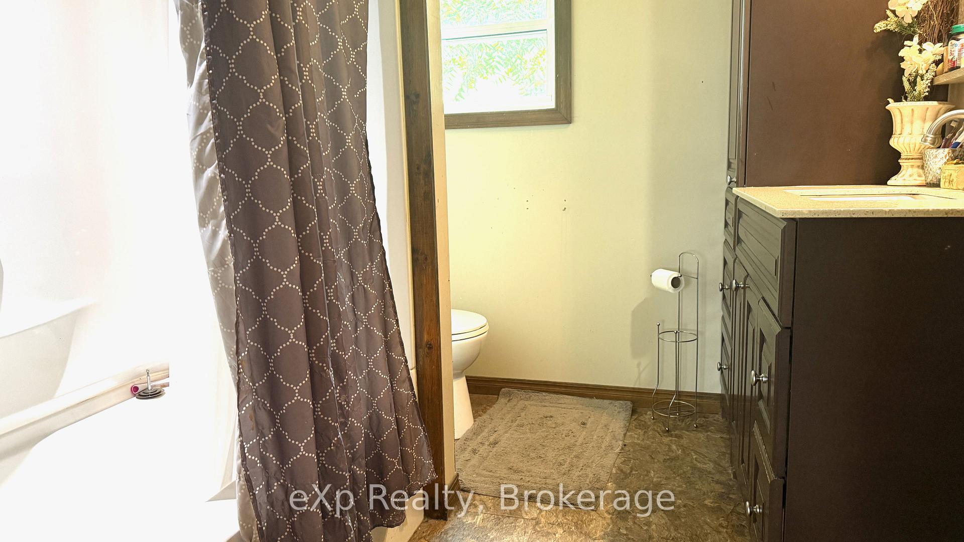 Photo 17 of 182 4th Street SW, Arran-Elderslie — HOMEH