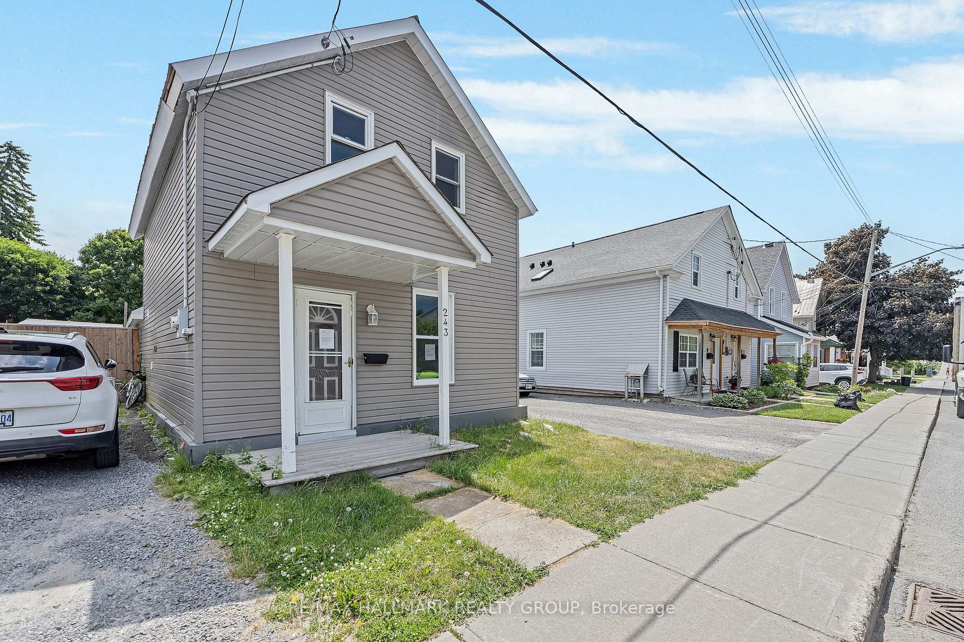 Photo 4 of 243 Harriet Street, Arnprior — HOMEH
