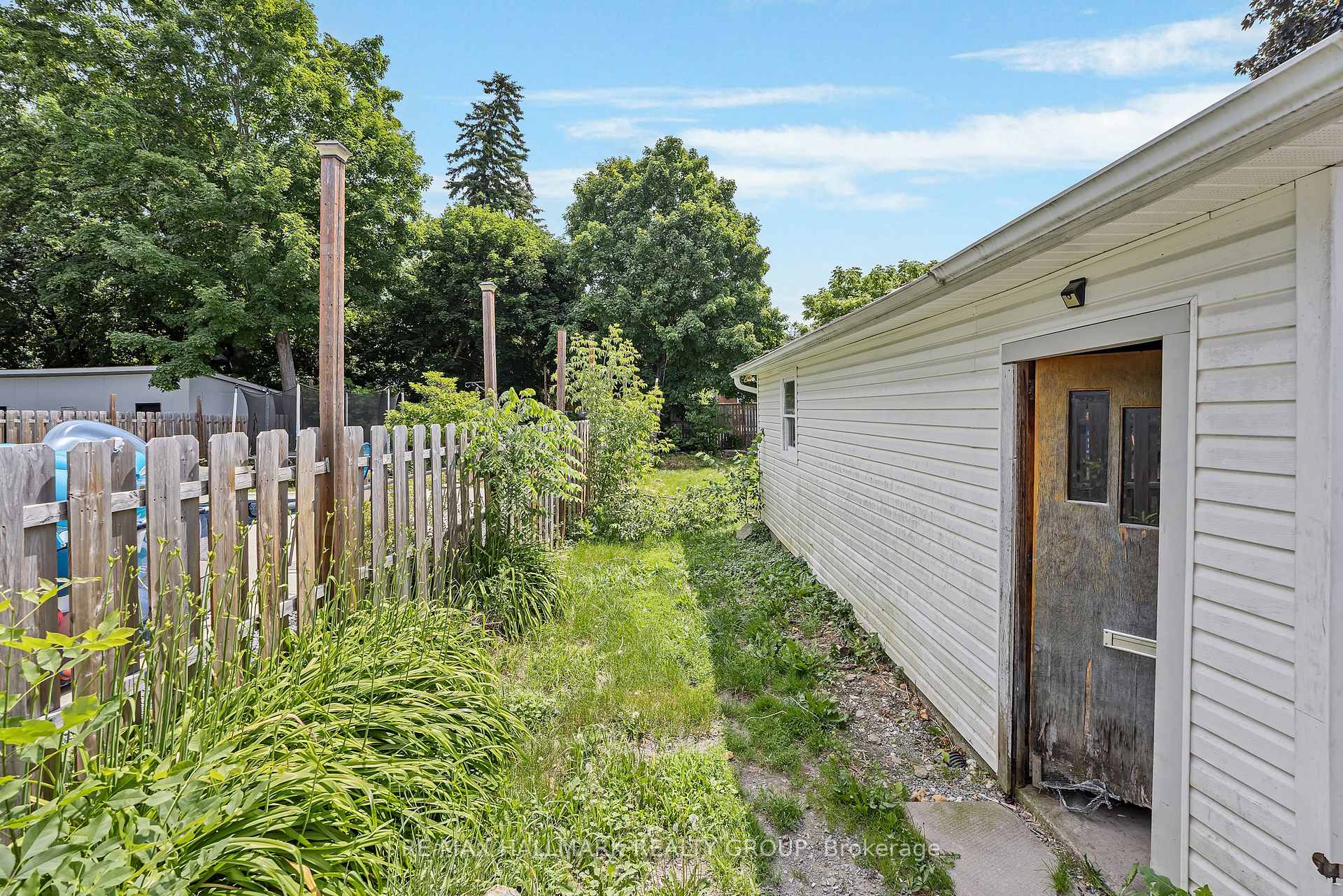 Photo 6 of 243 Harriet Street, Arnprior — HOMEH