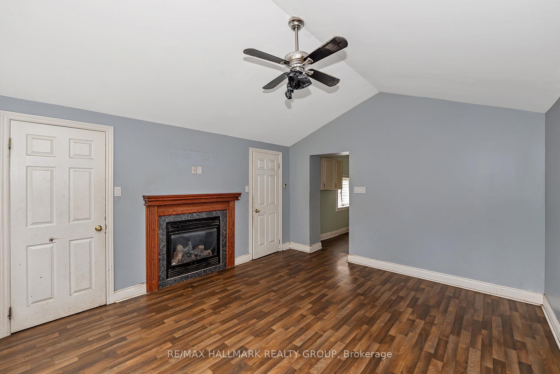 Photo 10 of 243 Harriet Street, Arnprior — HOMEH