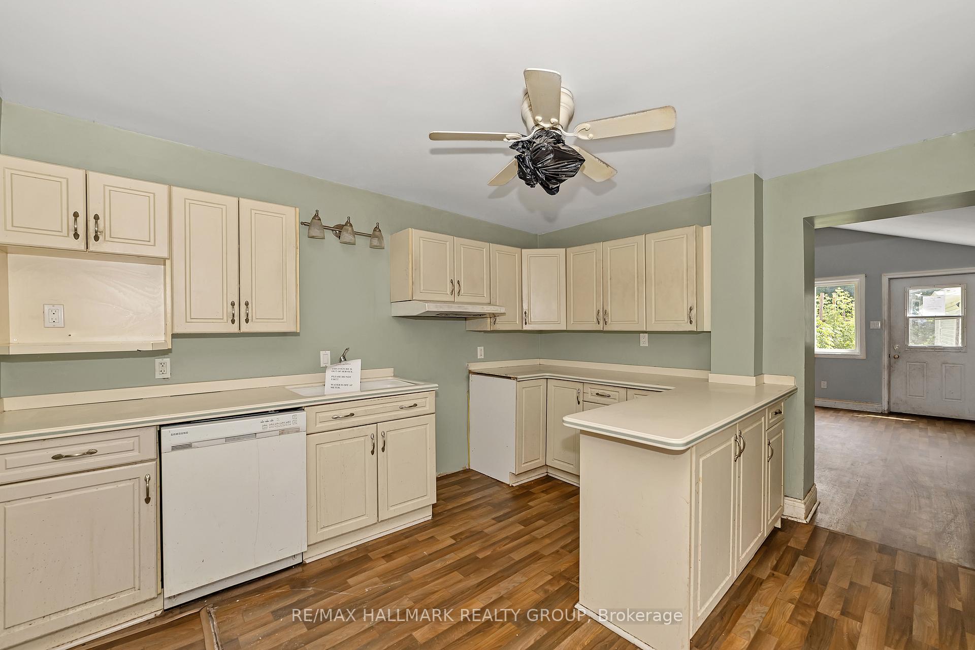 Photo 11 of 243 Harriet Street, Arnprior — HOMEH