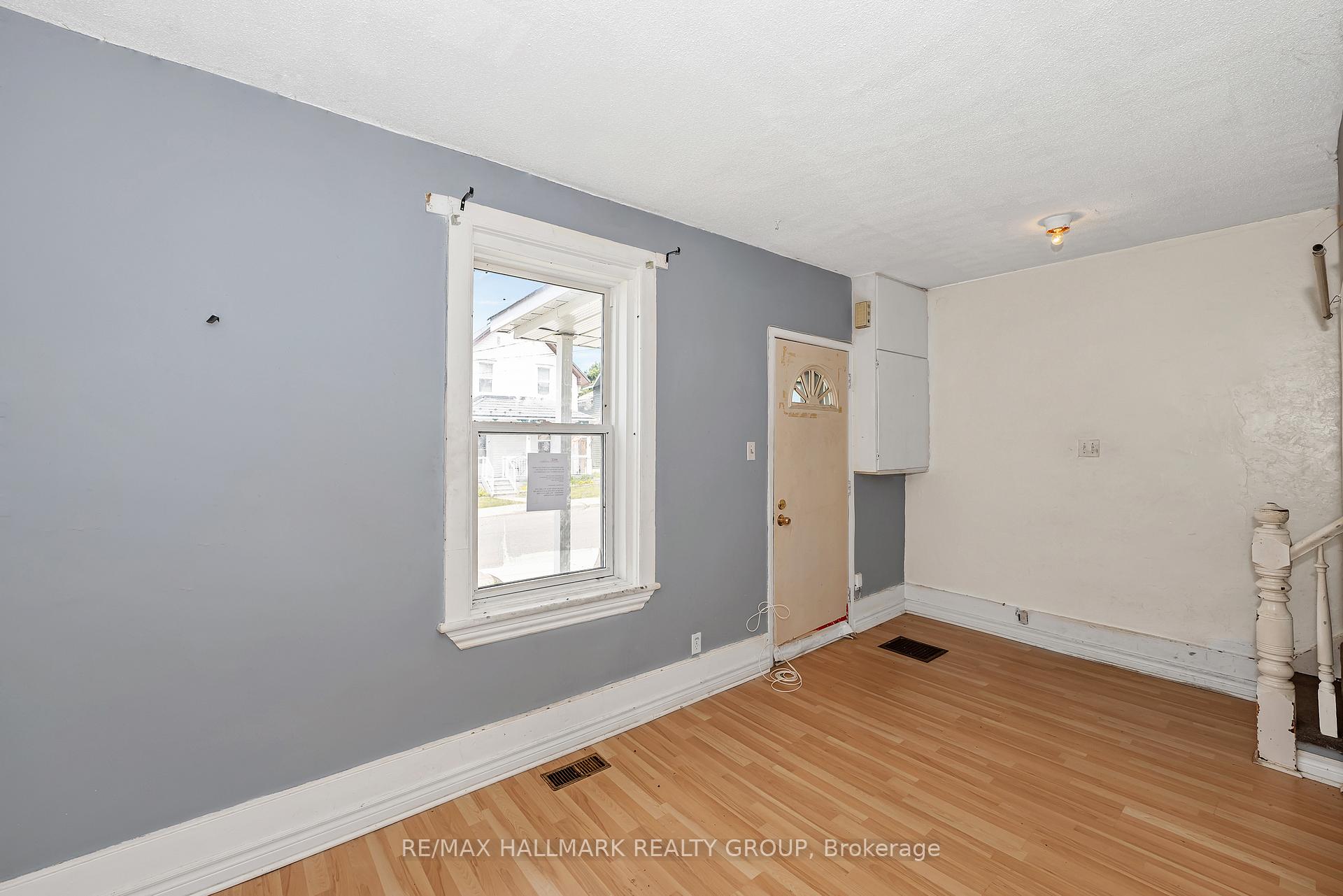 Photo 13 of 243 Harriet Street, Arnprior — HOMEH