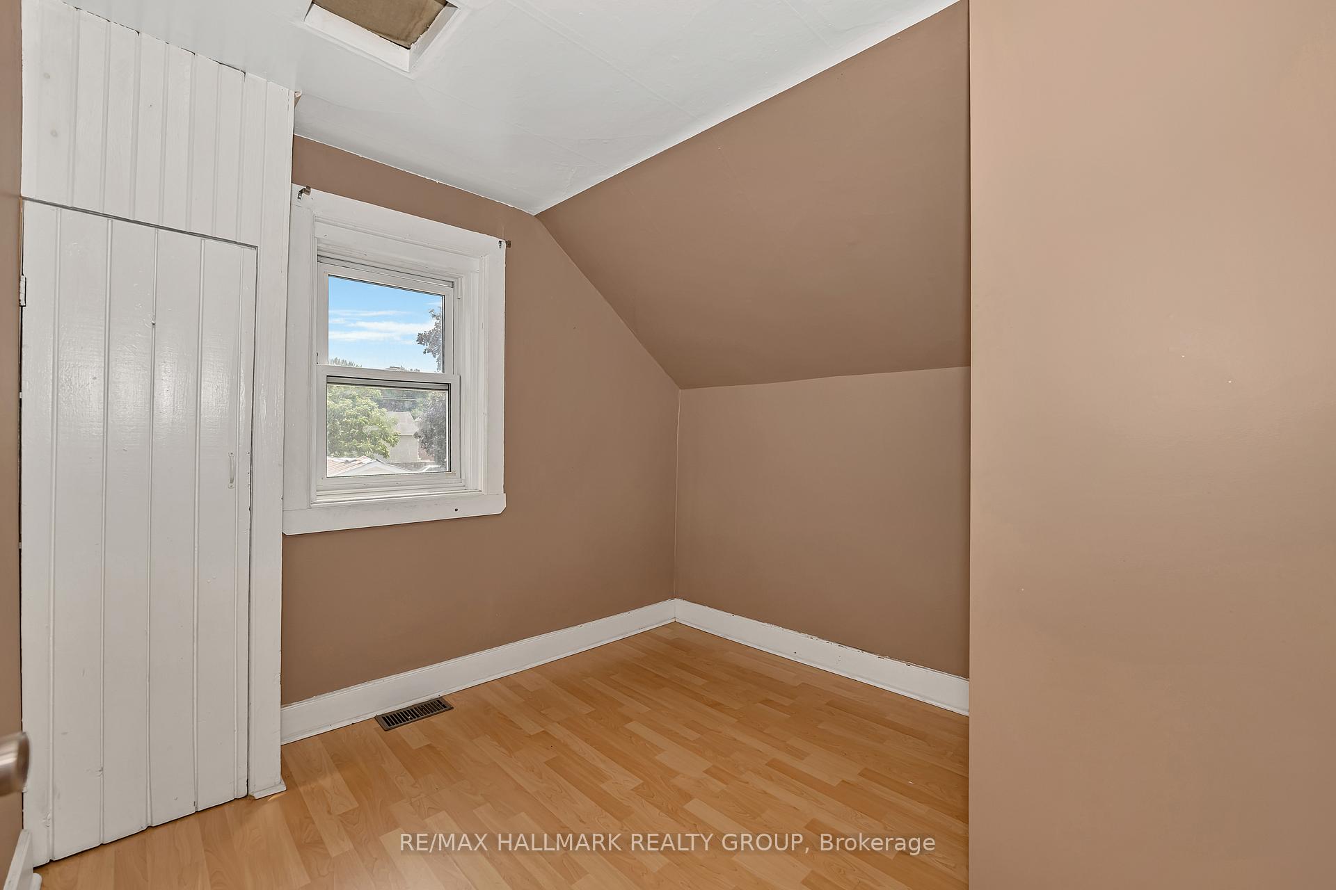 Photo 22 of 243 Harriet Street, Arnprior — HOMEH