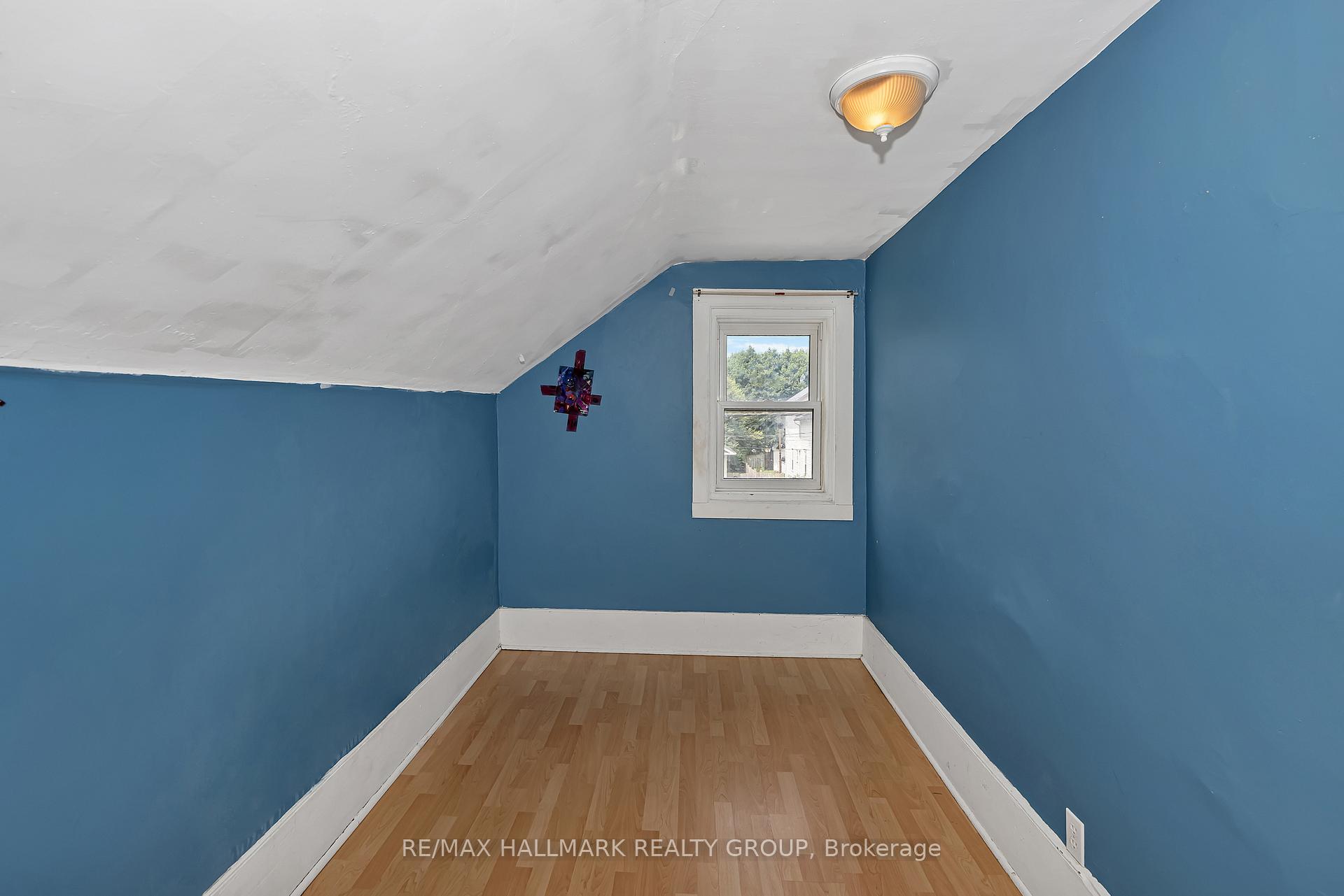 Photo 20 of 243 Harriet Street, Arnprior — HOMEH