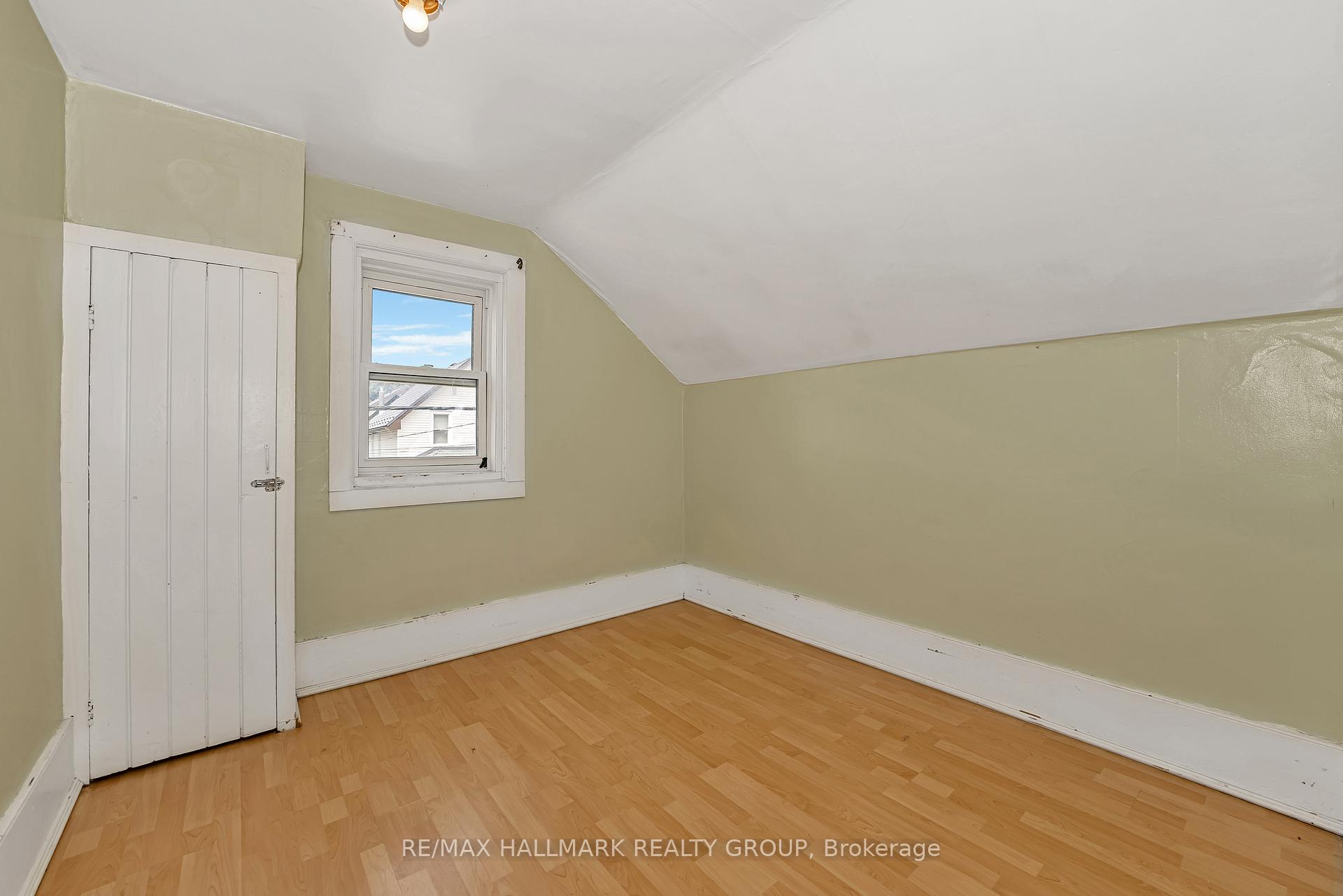Photo 21 of 243 Harriet Street, Arnprior — HOMEH