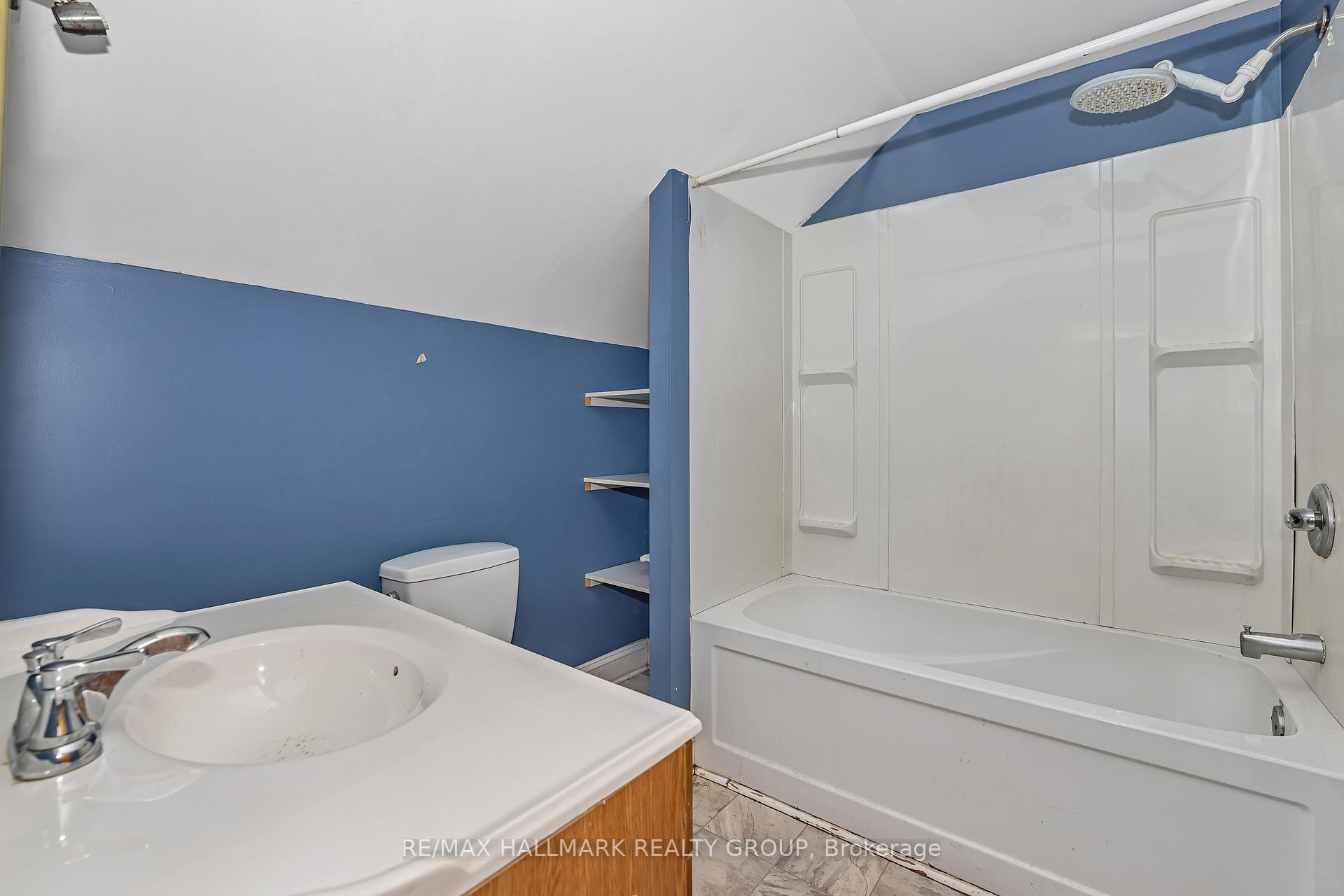 Photo 26 of 243 Harriet Street, Arnprior — HOMEH