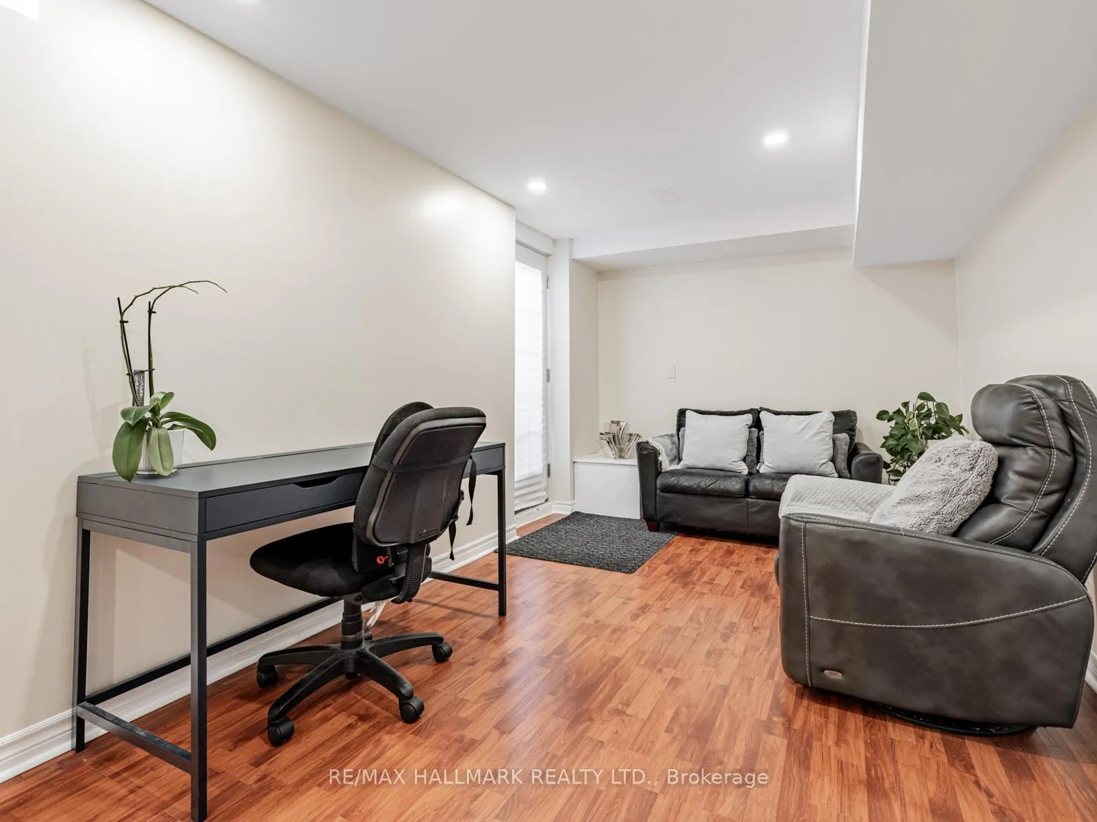 Photo 4 of Unit (BSMT), 2 Michelle Drive, Vaughan, East Woodbridge — HOMEH