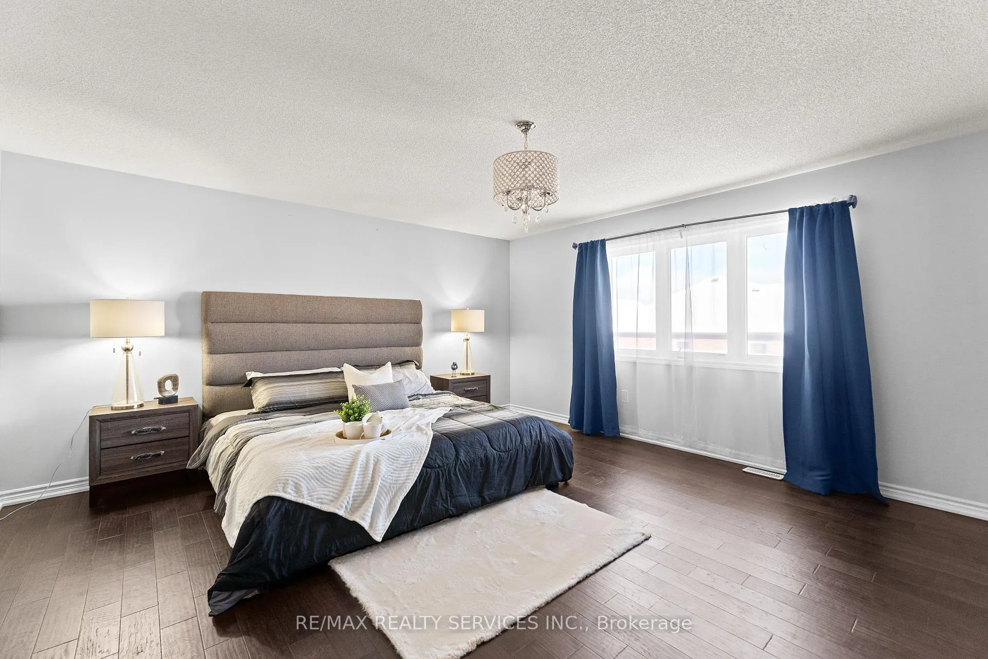 Photo 23 of 13 Fenchurch Drive, Brampton, Northwest Brampton — HOMEH