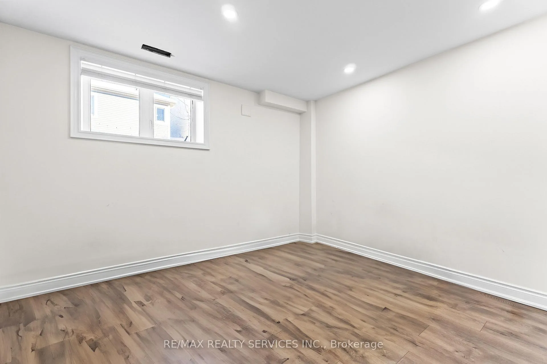 Photo 44 of 13 Fenchurch Drive, Brampton, Northwest Brampton — HOMEH