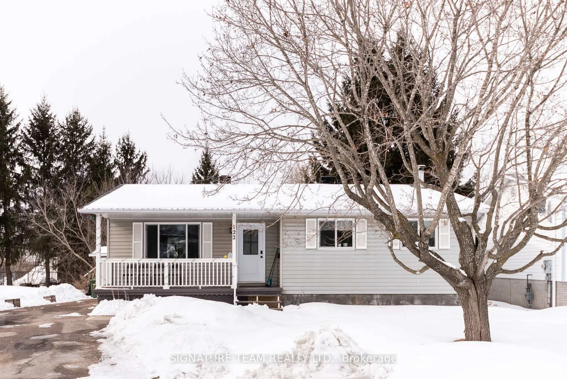 Photo 3 of 122 Springfield Crescent, Pembroke — HOMEH