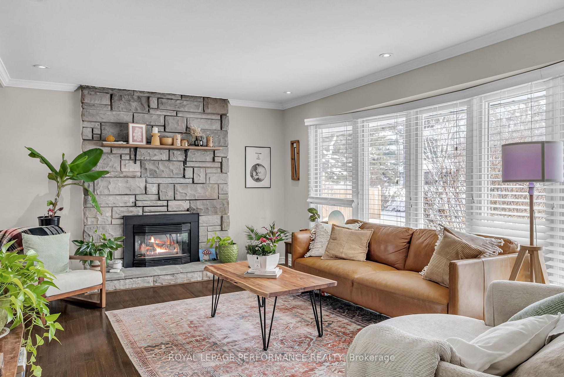Photo 6 of 11 Evergreen Drive, Ottawa, Lynwood Village — HOMEH