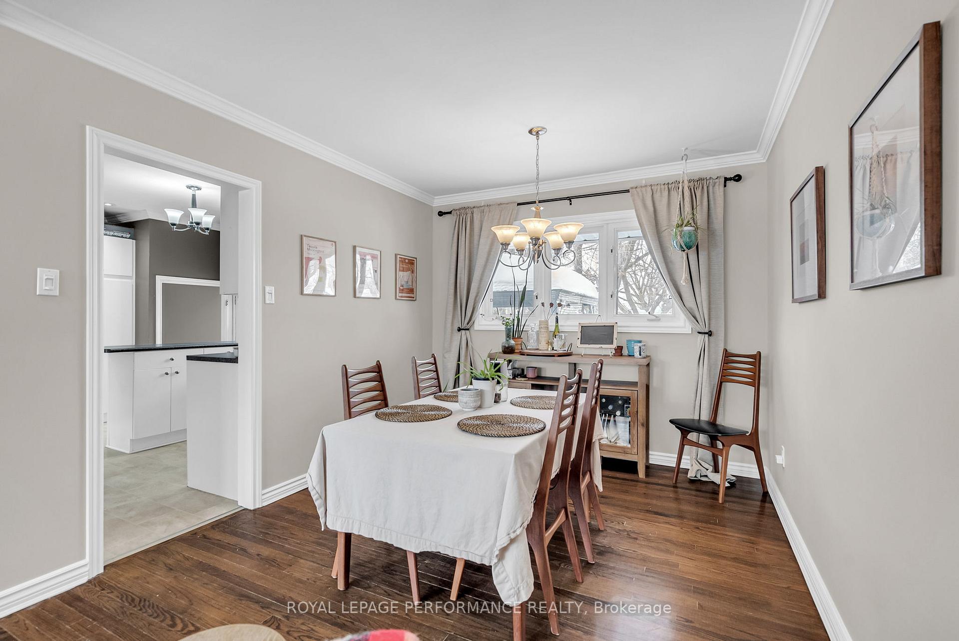 Photo 10 of 11 Evergreen Drive, Ottawa, Lynwood Village — HOMEH
