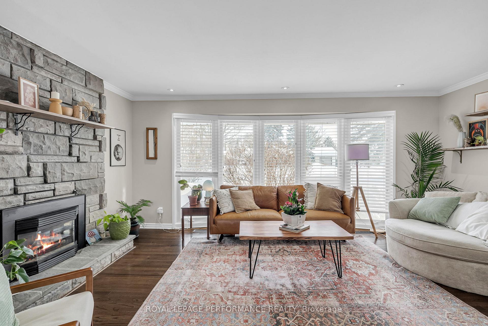 Photo 14 of 11 Evergreen Drive, Ottawa, Lynwood Village — HOMEH