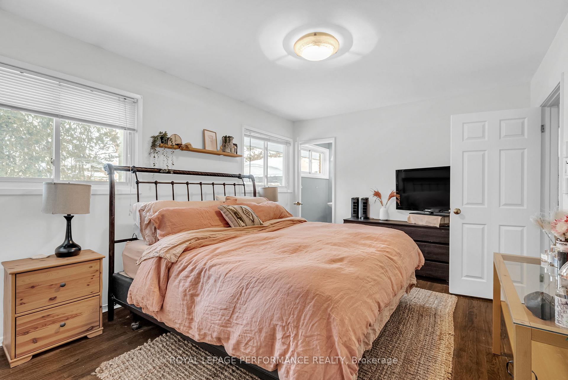Photo 18 of 11 Evergreen Drive, Ottawa, Lynwood Village — HOMEH