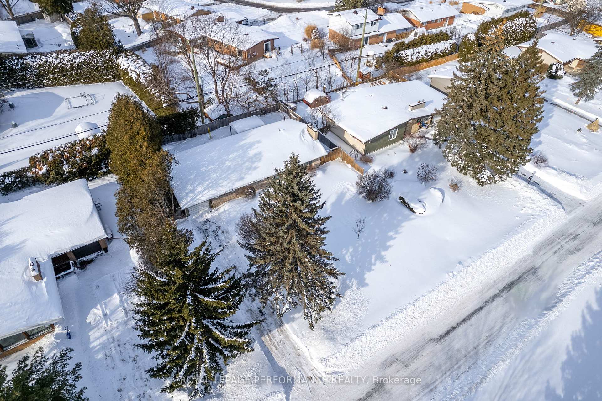 Photo 40 of 11 Evergreen Drive, Ottawa, Lynwood Village — HOMEH