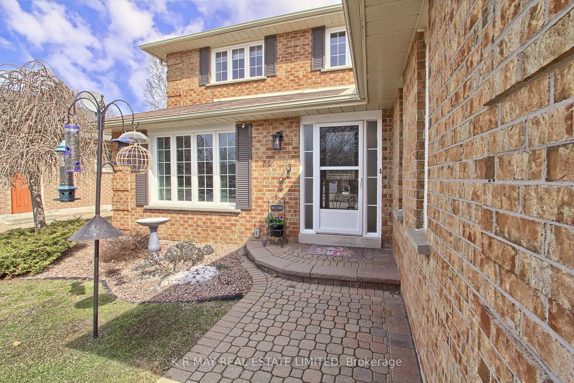 Photo 4 of 41 Enzo Crescent, Uxbridge — HOMEH