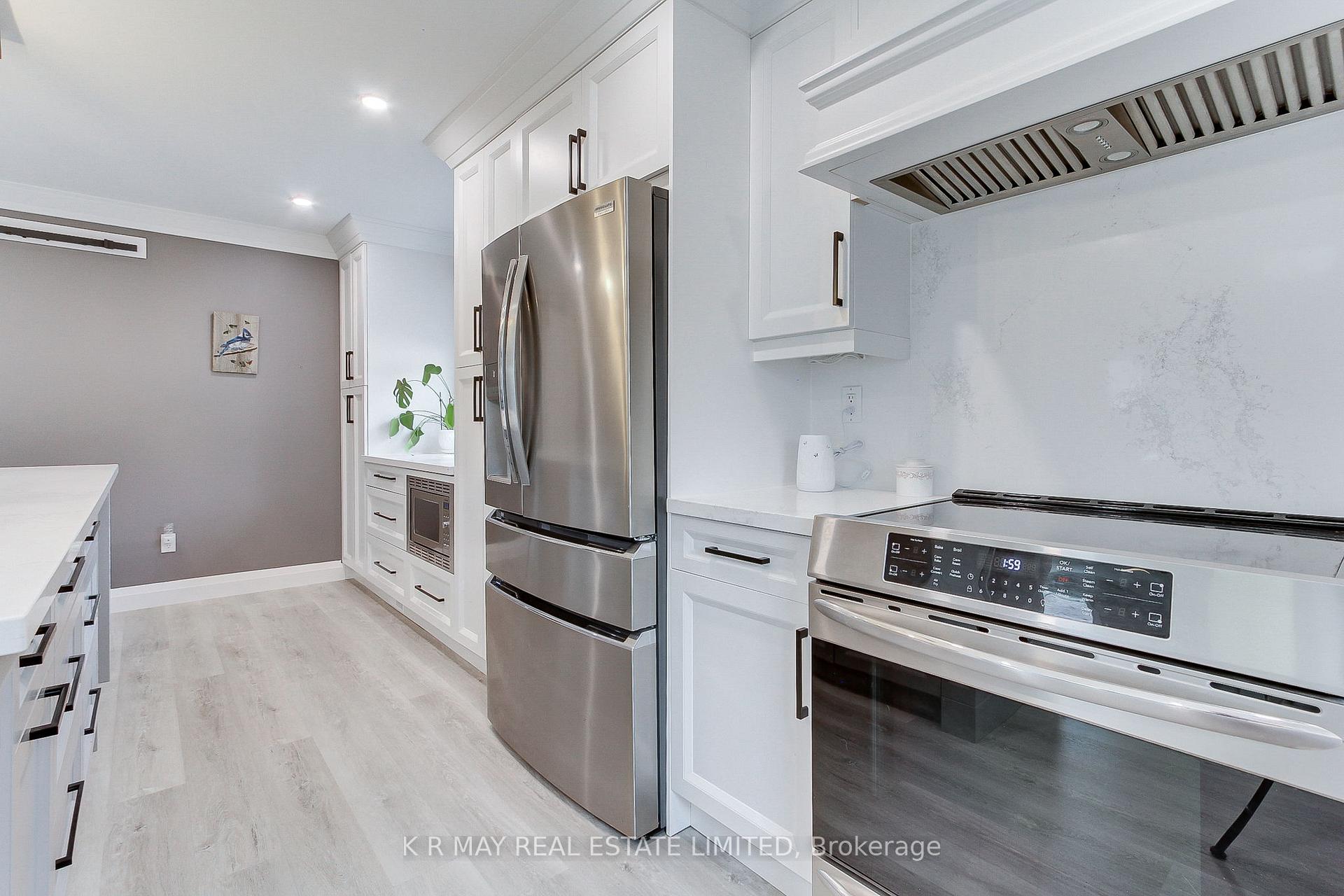 Photo 13 of 41 Enzo Crescent, Uxbridge — HOMEH