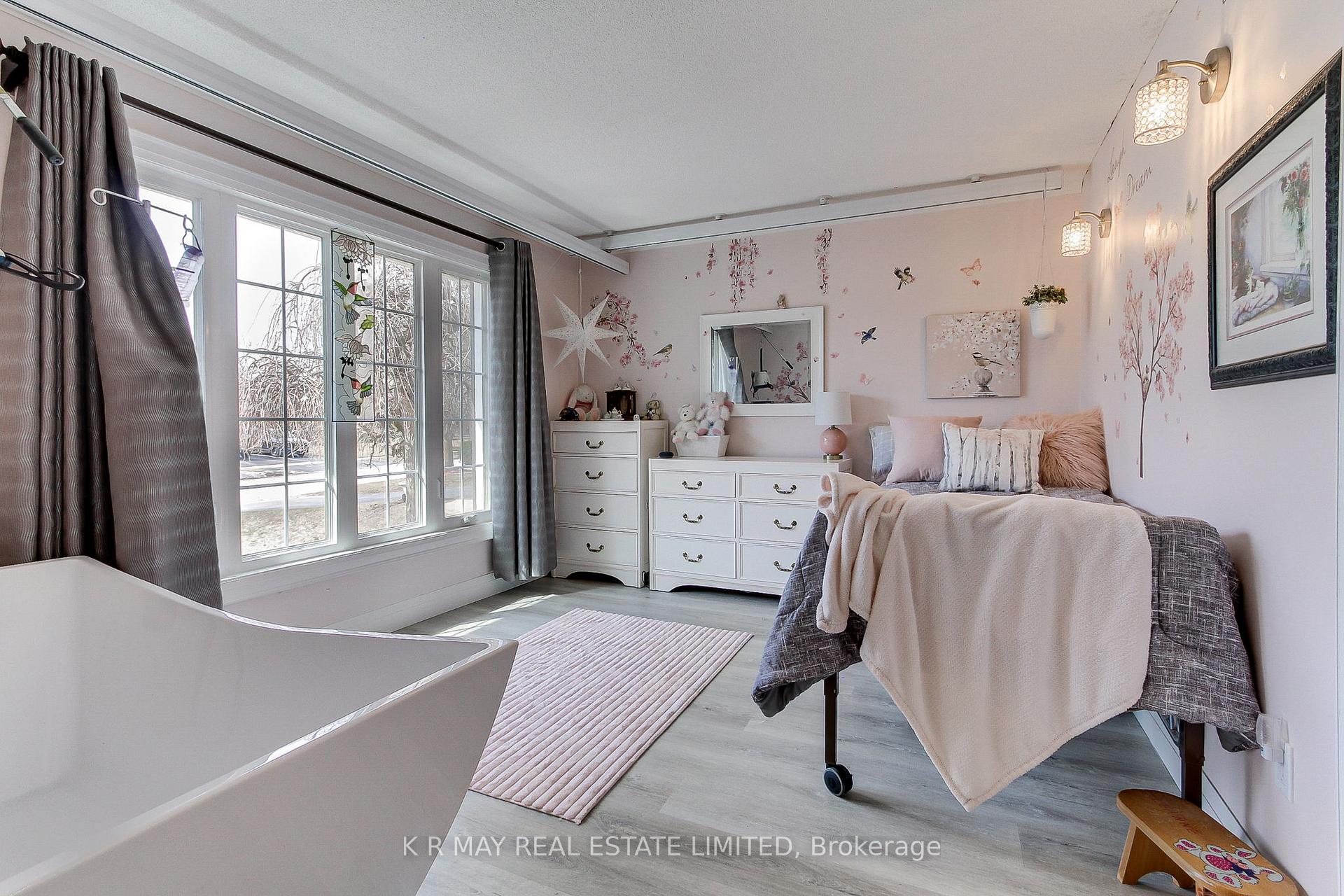 Photo 20 of 41 Enzo Crescent, Uxbridge — HOMEH