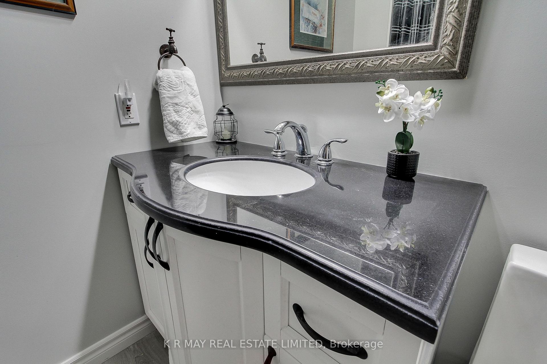 Photo 42 of 41 Enzo Crescent, Uxbridge — HOMEH