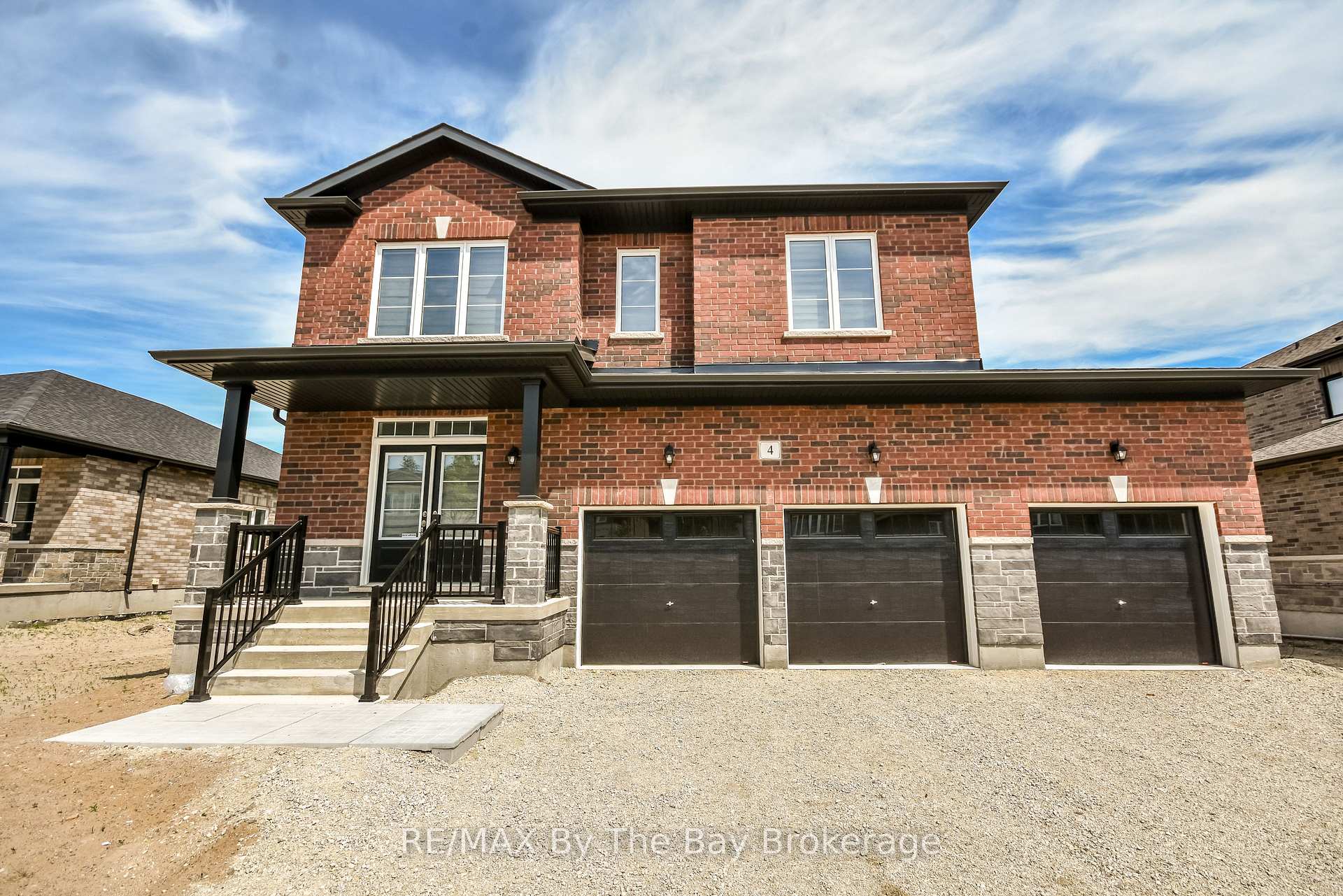Photo 2 of 4 Misty Ridge Road, Wasaga Beach — HOMEH