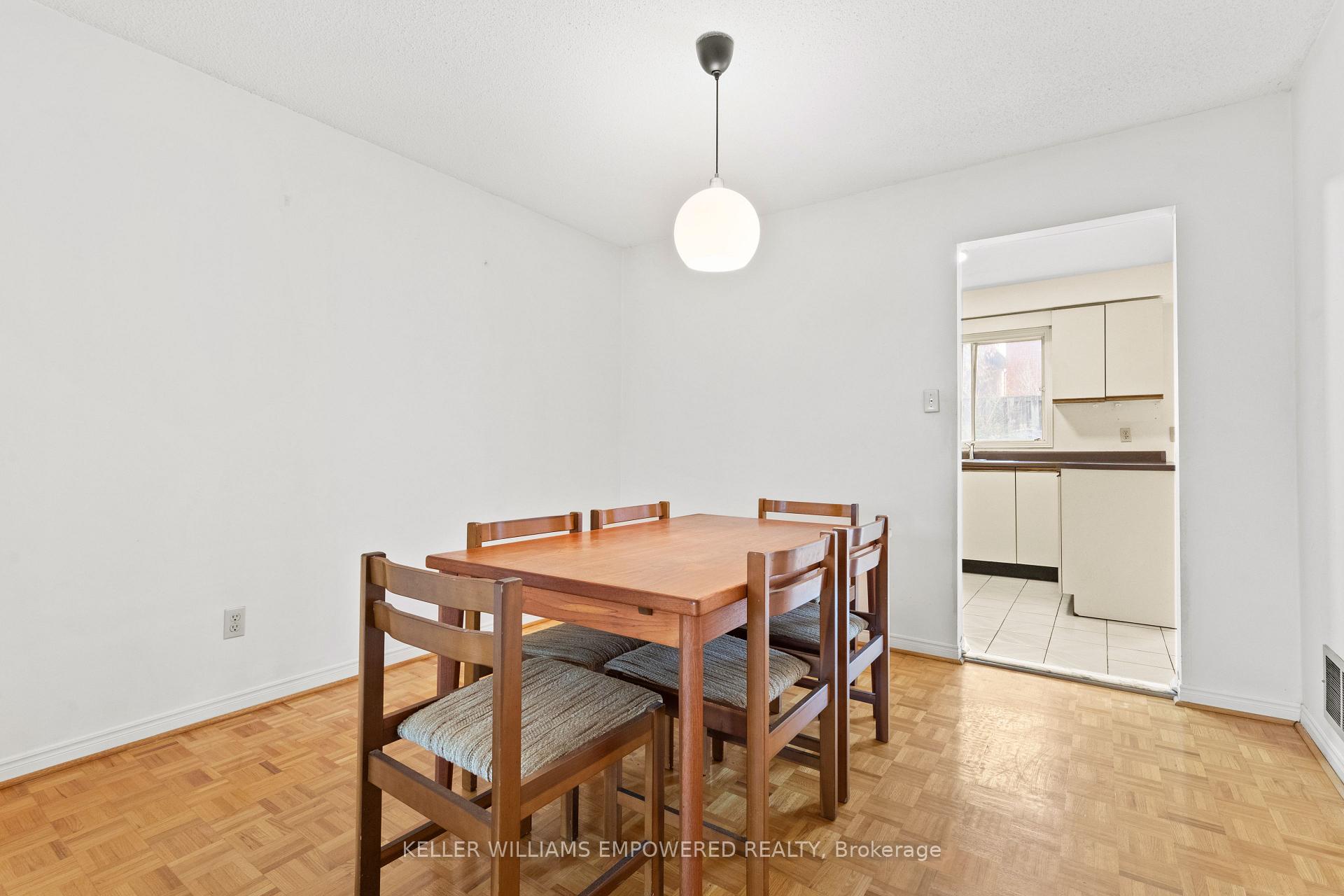 Photo 8 of 53 Anthony Lane, Vaughan, Glen Shields — HOMEH