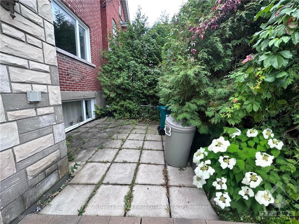 Photo 3 of 208 Cambridge Street N, Ottawa, West Centre Town — HOMEH