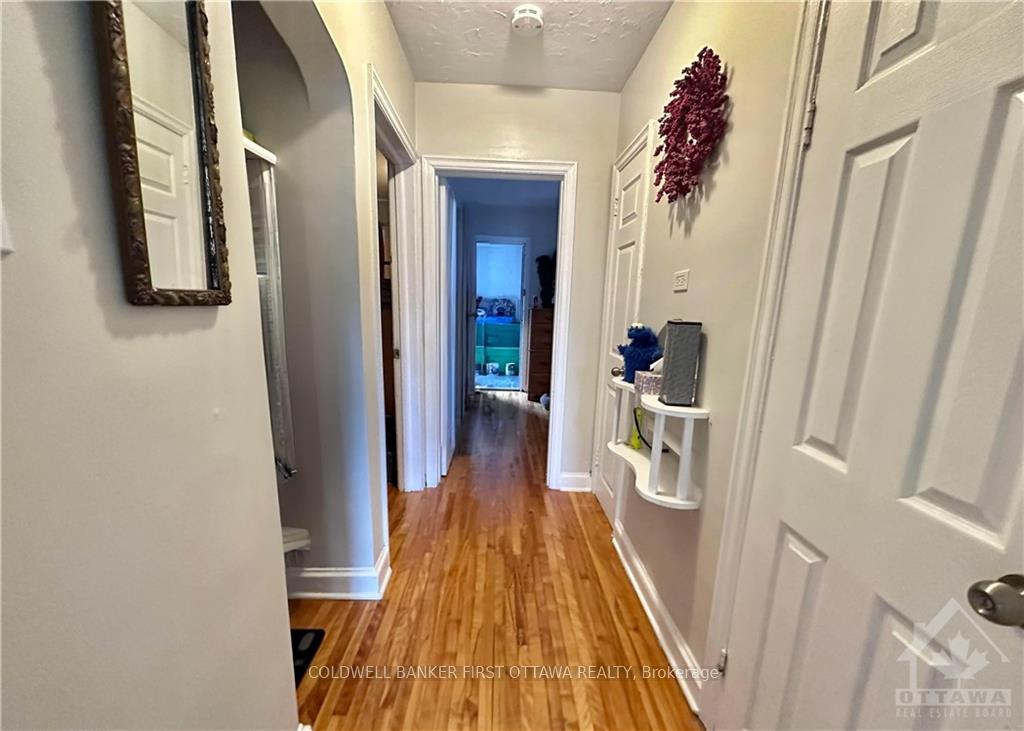 Photo 4 of 208 Cambridge Street N, Ottawa, West Centre Town — HOMEH