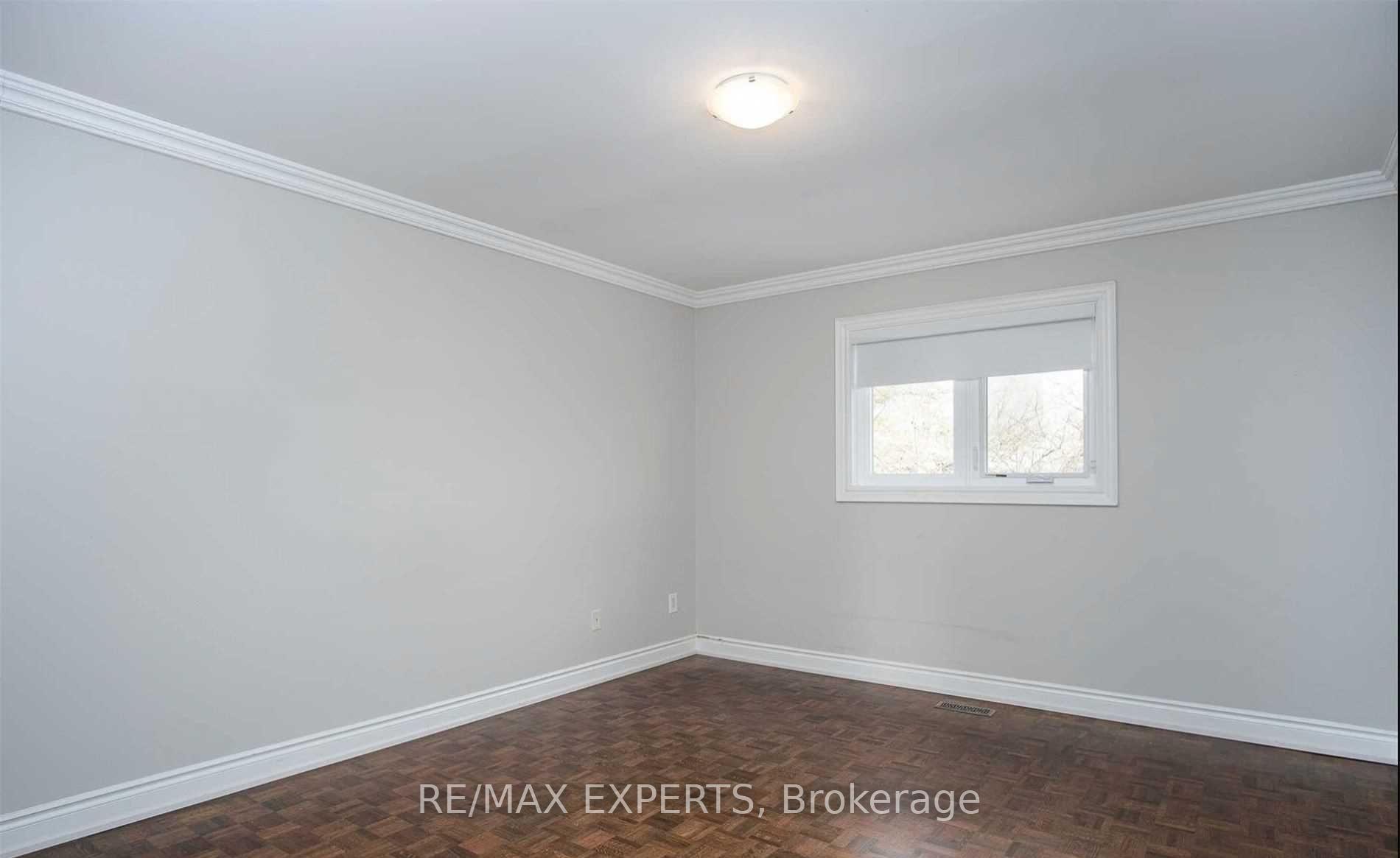 Photo 11 of 33 Rose Green Drive, Vaughan, Uplands — HOMEH