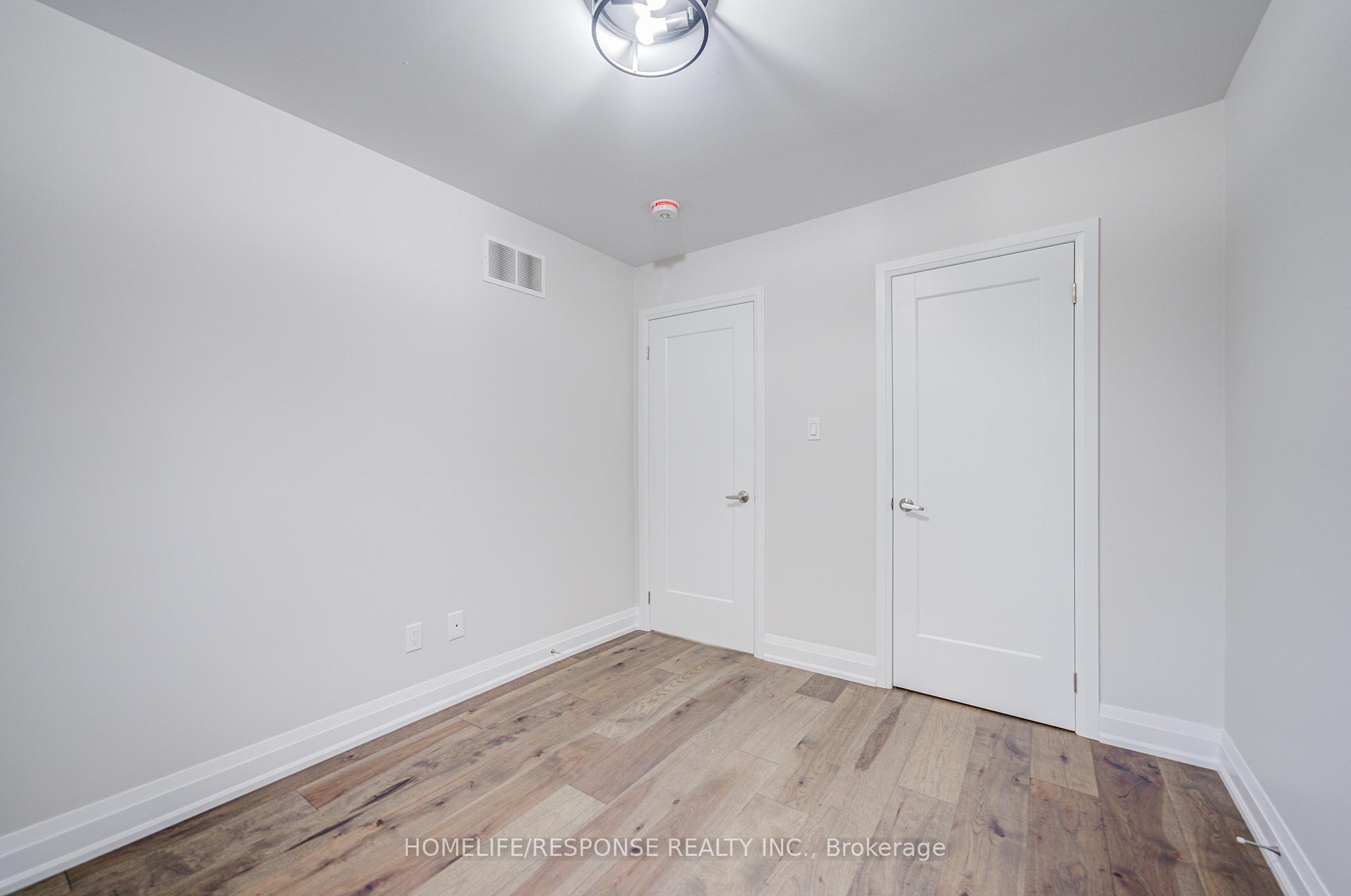 Photo 31 of 49 Kale Crescent, Vaughan, Maple — HOMEH