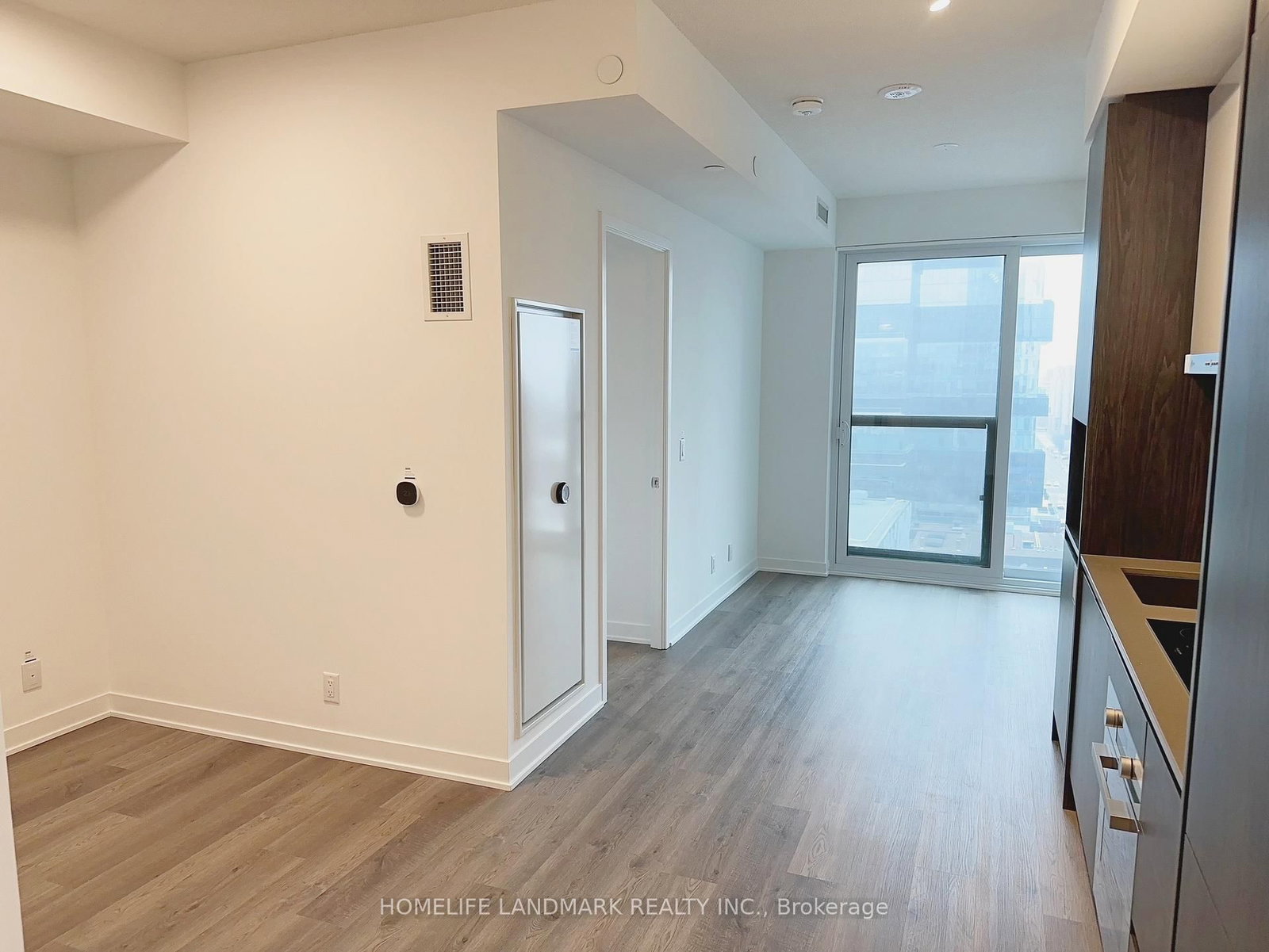 Photo 7 of Unit 1805, 180 Front St E, Toronto, Moss Park — HOMEH