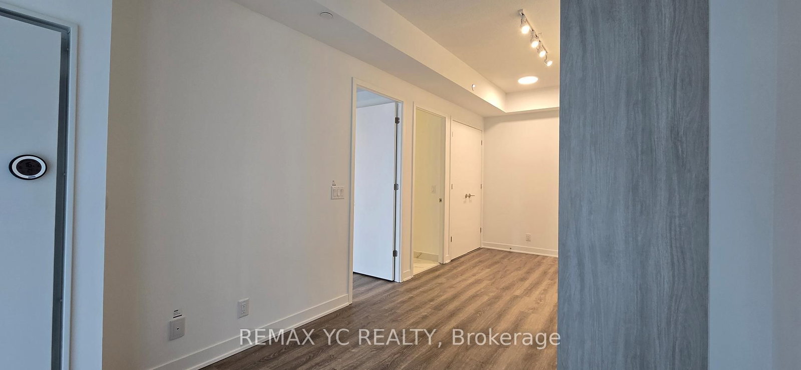 Photo 6 of Unit 1616, 180 Front St E, Toronto, Moss Park — HOMEH