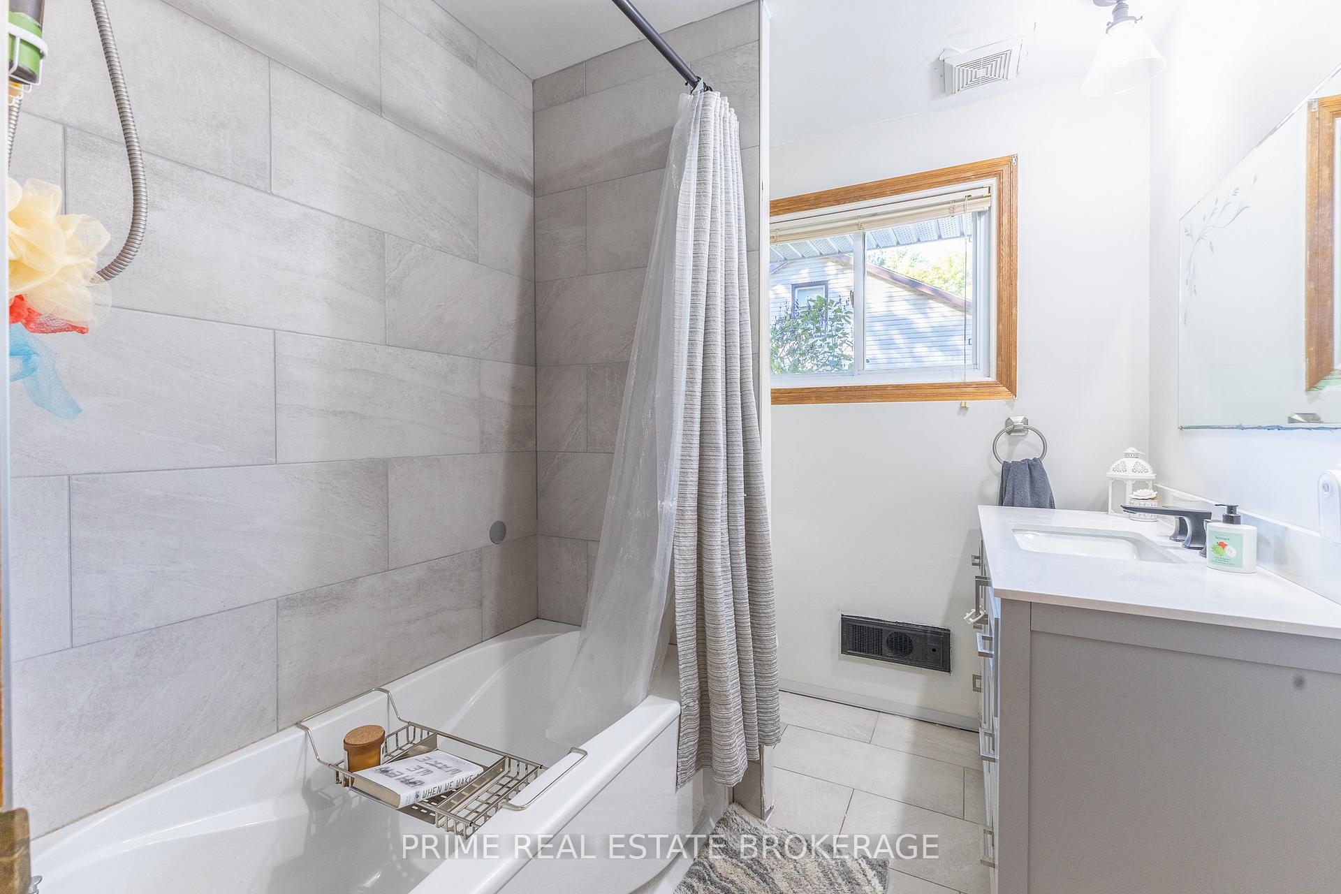Photo 13 of 56400 Heritage Line, Bayham, Straffordville — HOMEH
