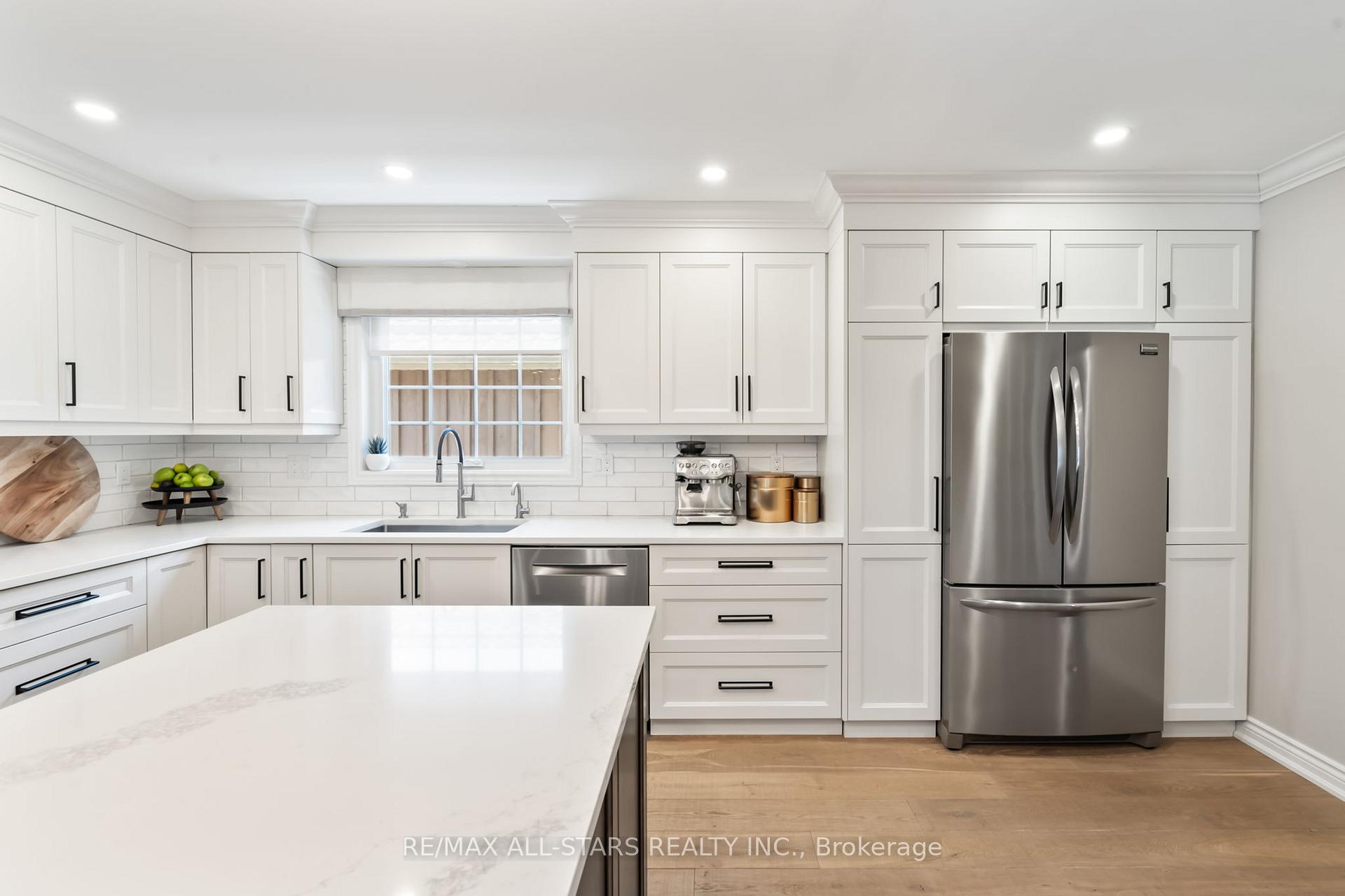 Photo 5 of 13 Harman Court, Uxbridge — HOMEH