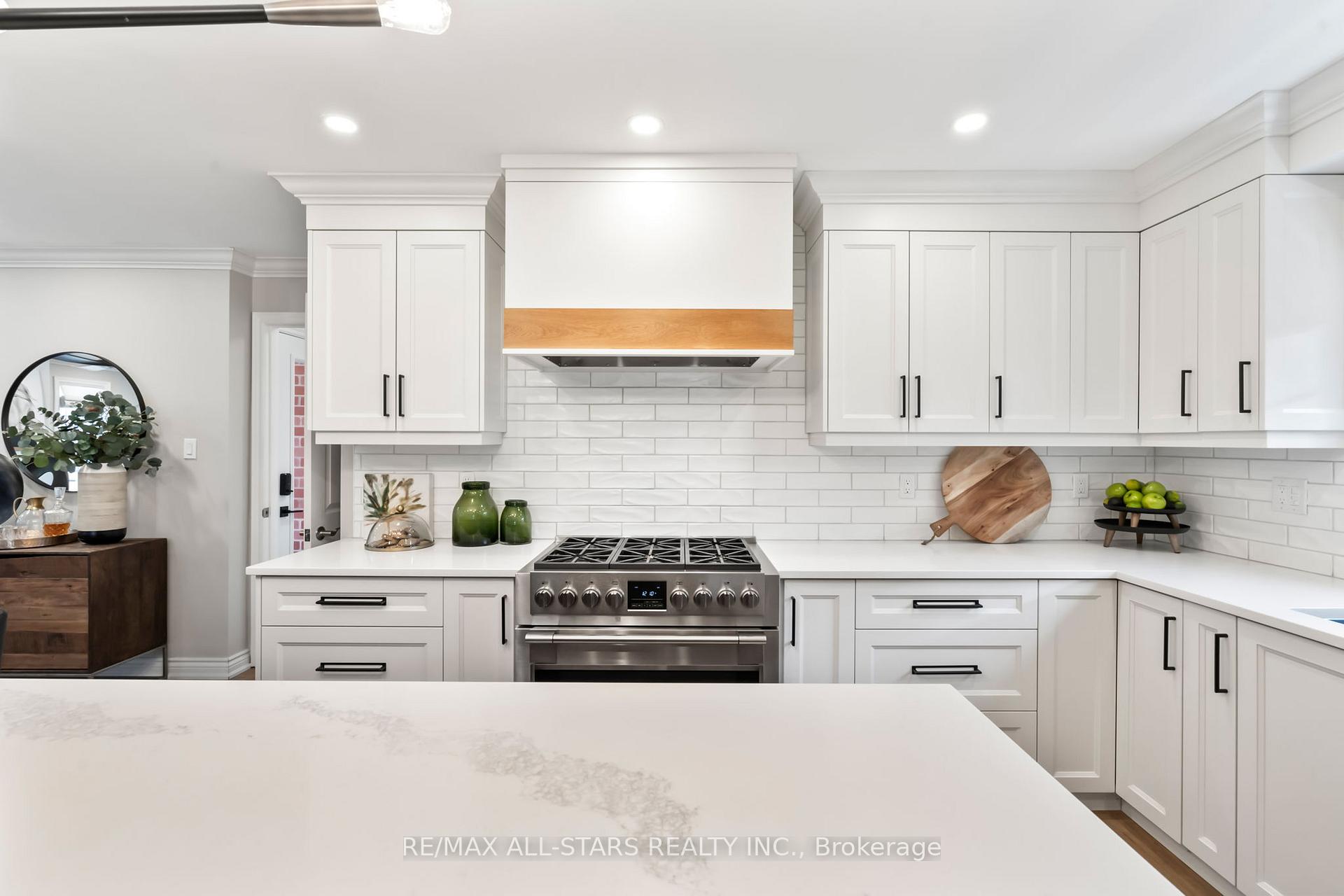 Photo 7 of 13 Harman Court, Uxbridge — HOMEH