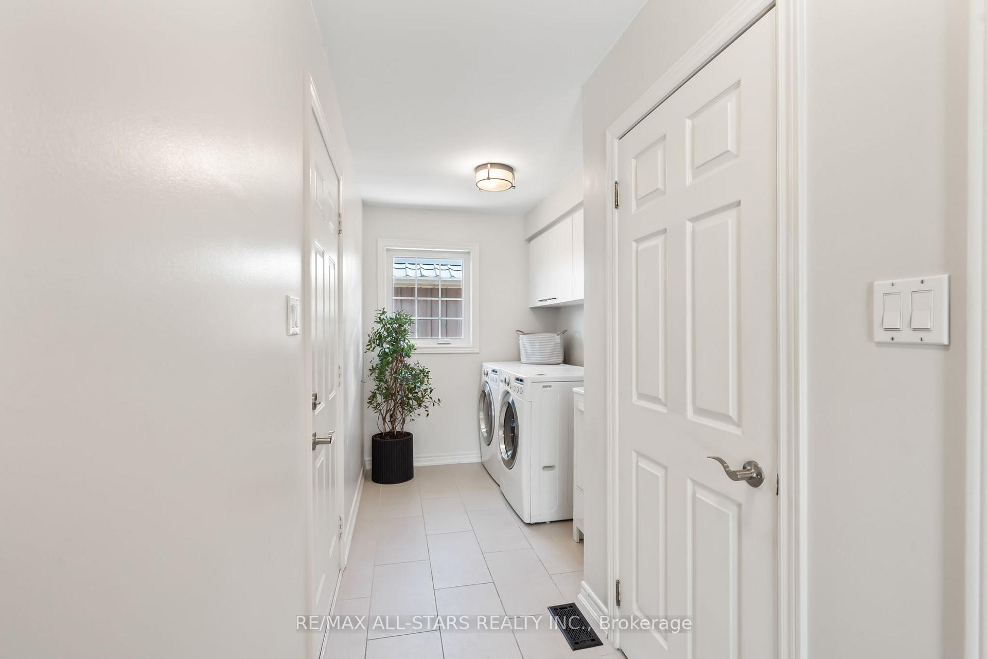 Photo 15 of 13 Harman Court, Uxbridge — HOMEH