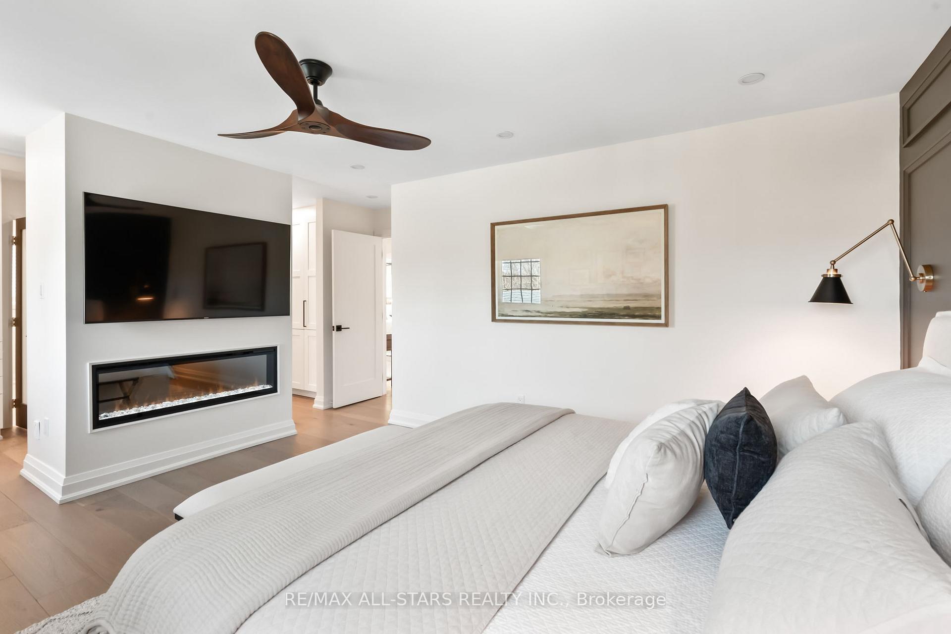 Photo 18 of 13 Harman Court, Uxbridge — HOMEH