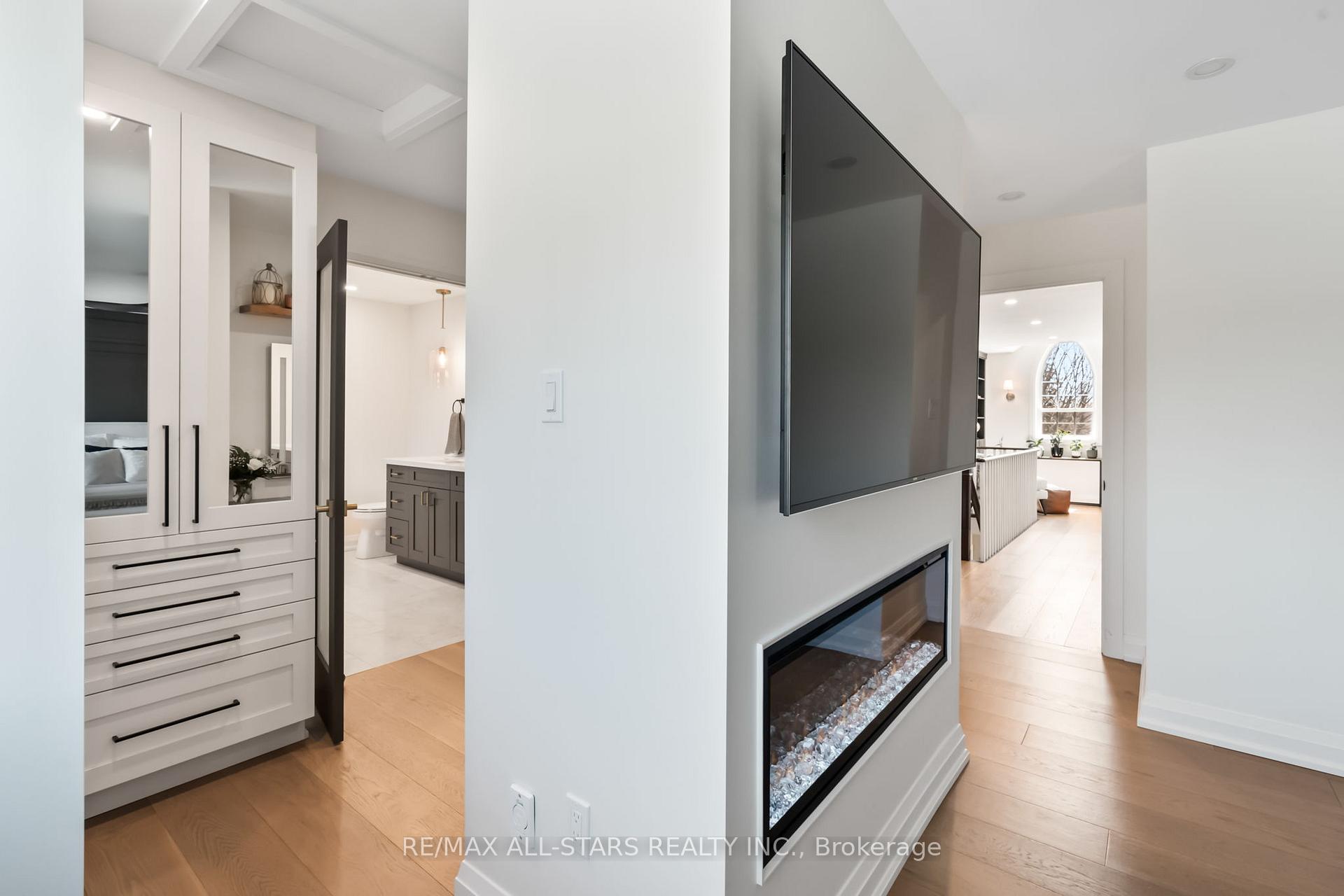 Photo 19 of 13 Harman Court, Uxbridge — HOMEH