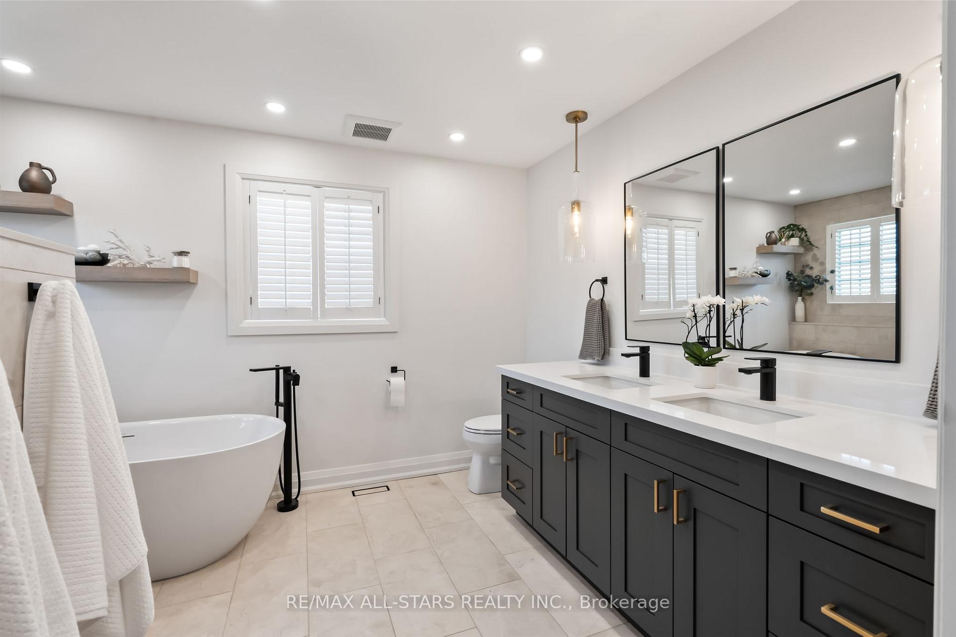 Photo 20 of 13 Harman Court, Uxbridge — HOMEH