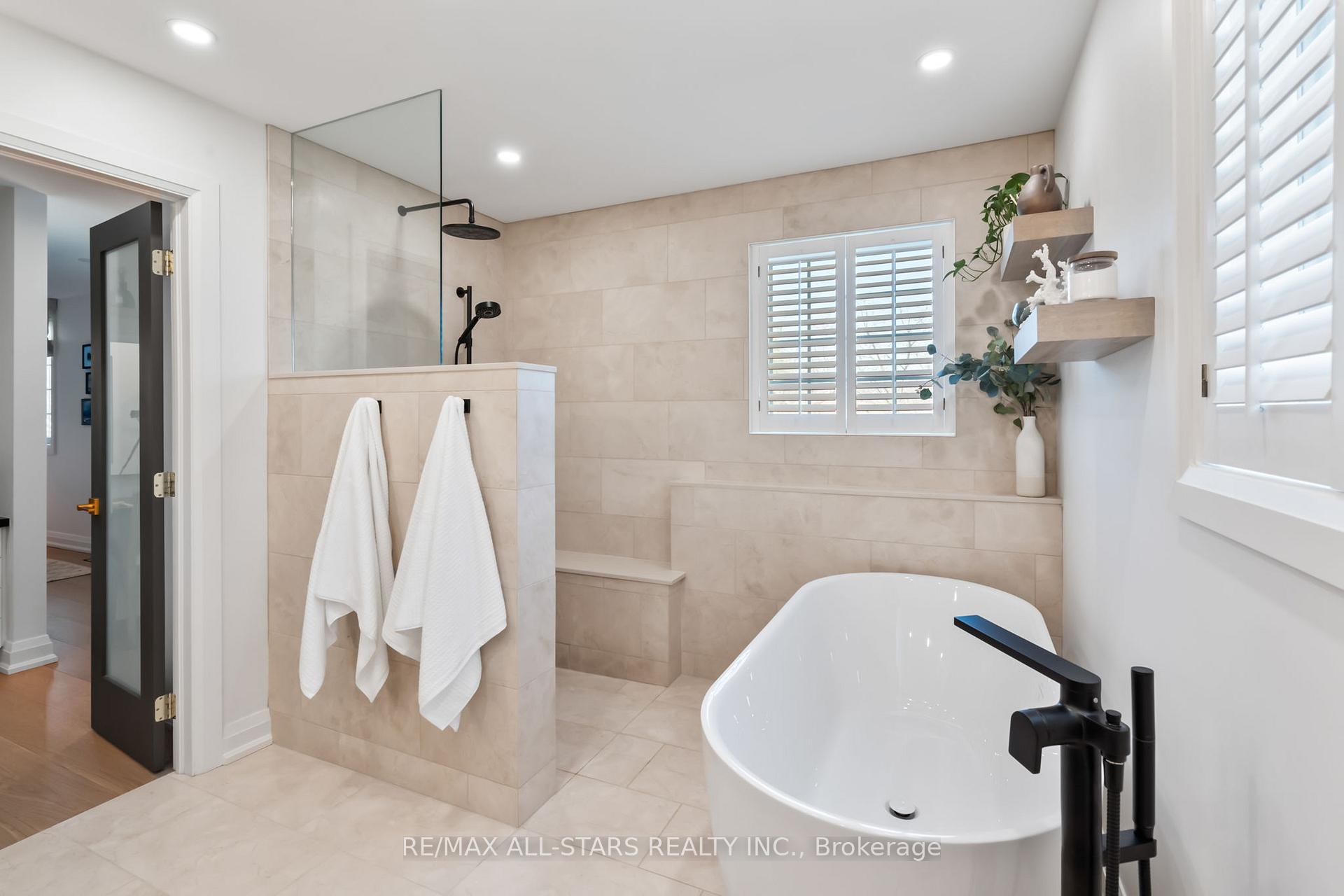 Photo 21 of 13 Harman Court, Uxbridge — HOMEH