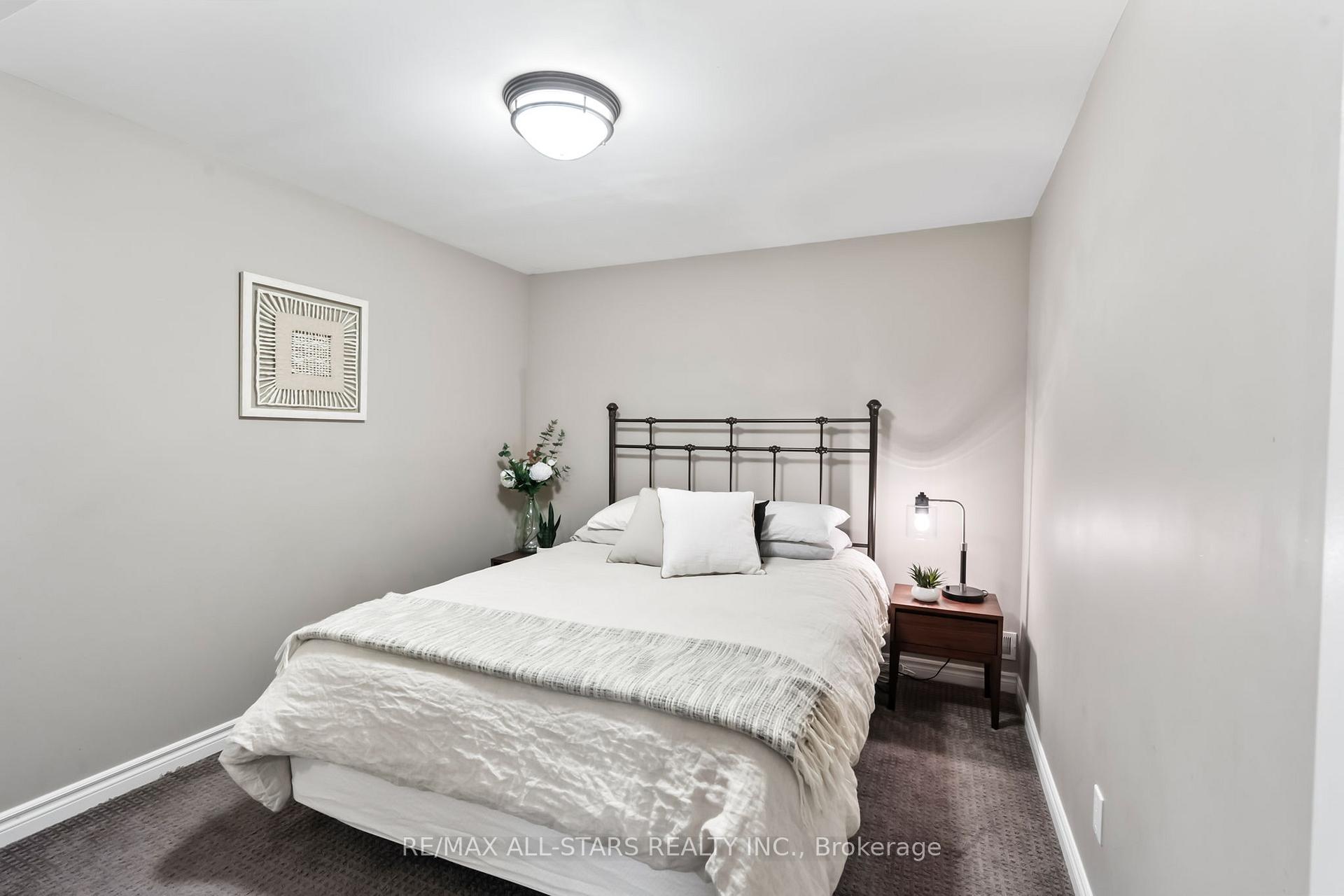 Photo 33 of 13 Harman Court, Uxbridge — HOMEH