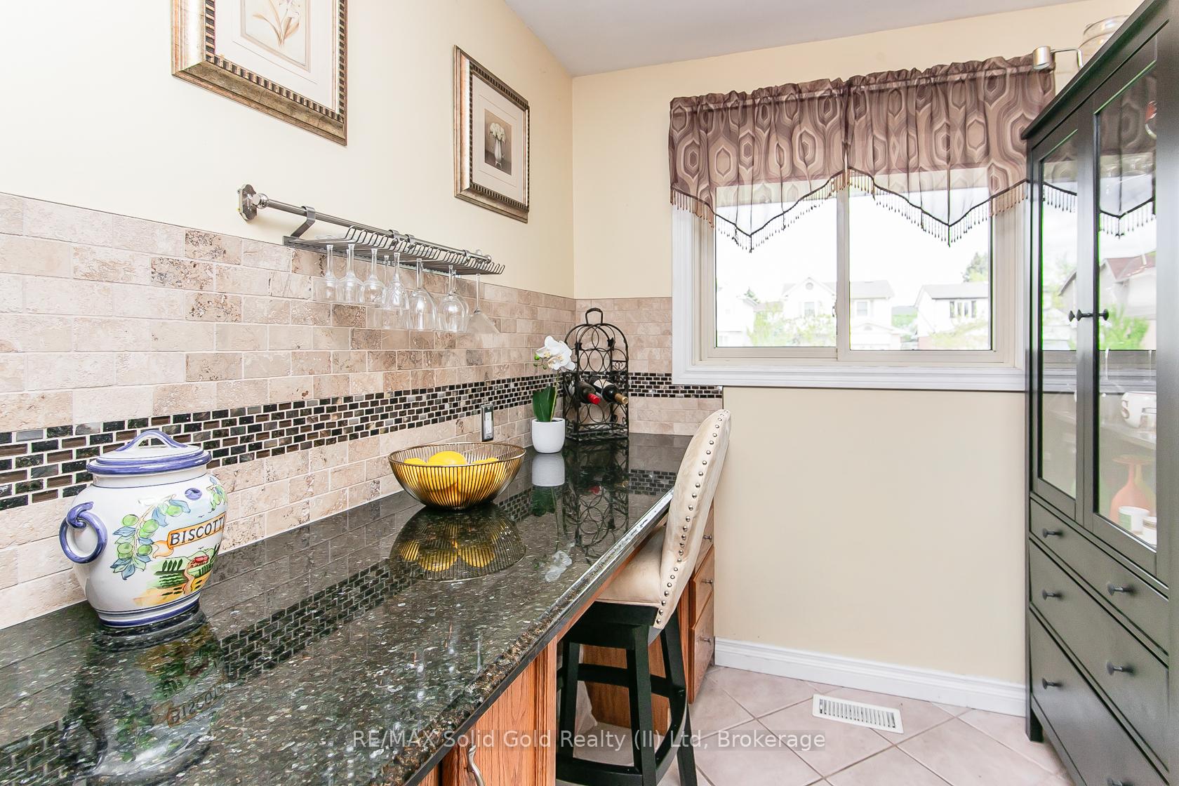 Photo 13 of 586 Drummerhill Crescent, Waterloo — HOMEH