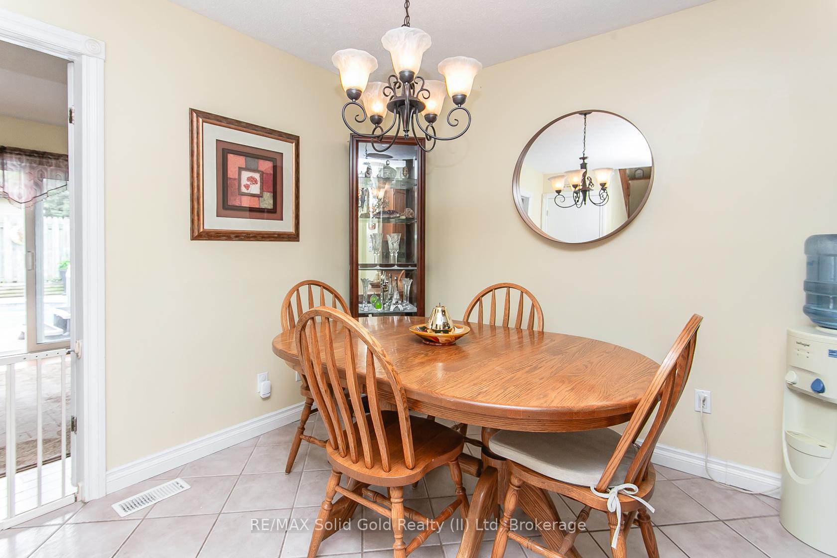 Photo 15 of 586 Drummerhill Crescent, Waterloo — HOMEH